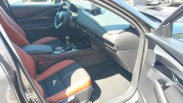 Mazda CX-30 view 22