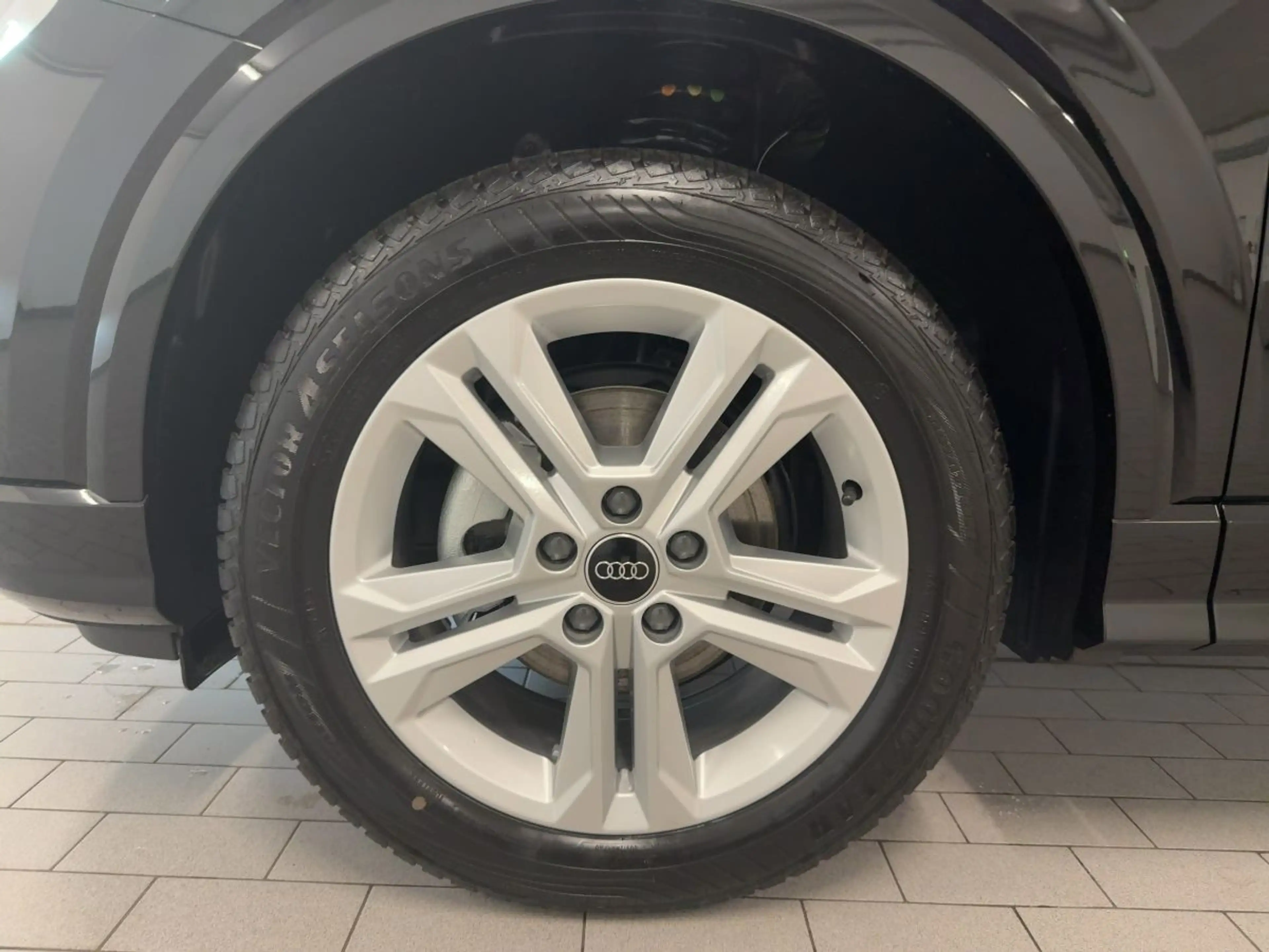 Audi Q2 advanced 35 TFSI S tronic — photo 12