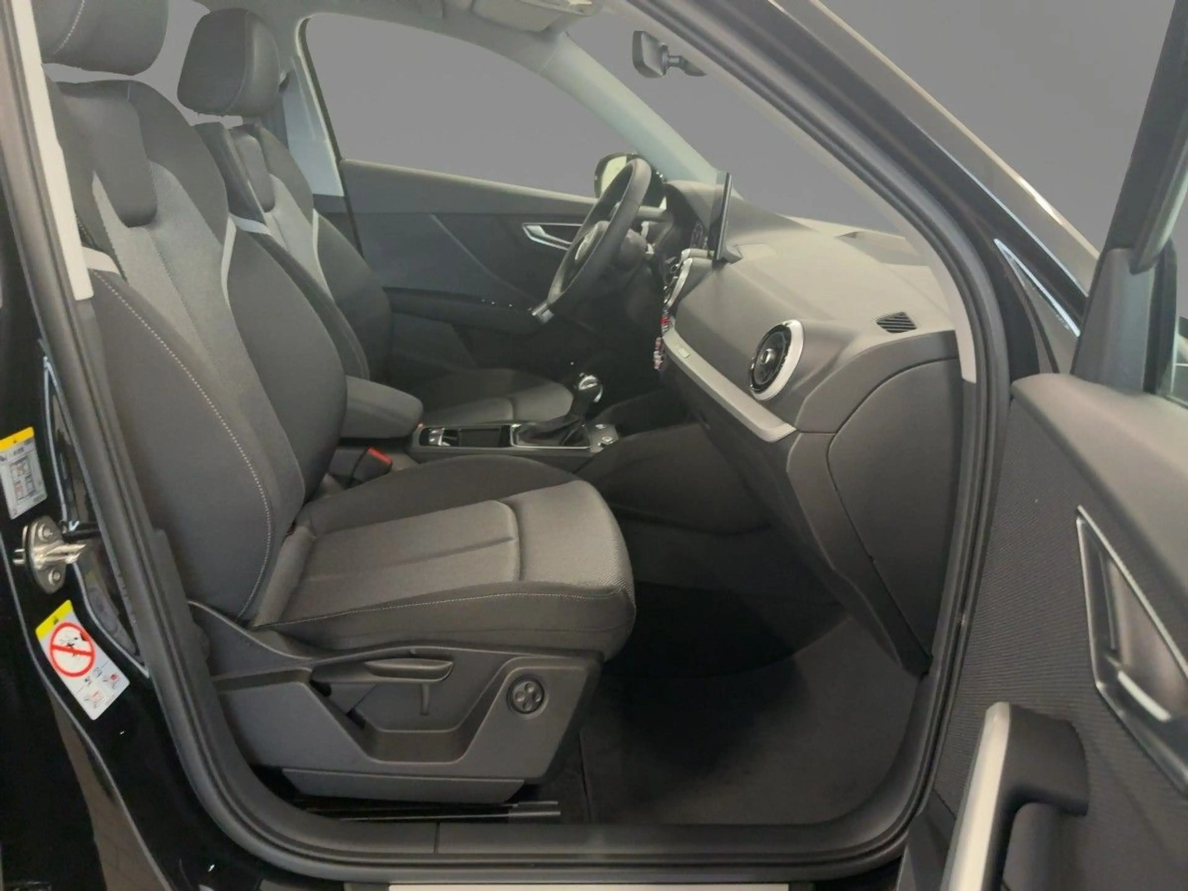 Audi Q2 advanced 35 TFSI S tronic — photo 7
