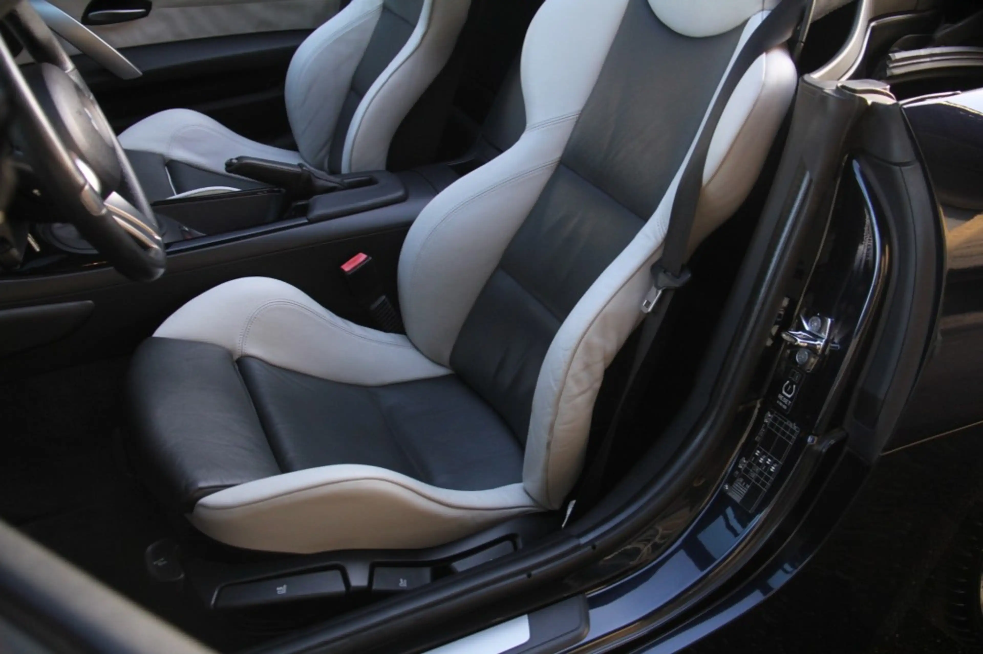BMW Z4 2.0i Individual / Uniek / Full options / Top staat — photo 26