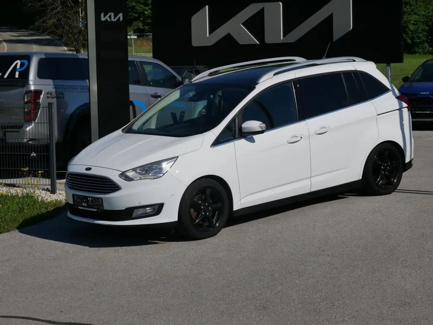 Ford Grand C-Max Titanium 2,0 TDCi Powersh. Aut. 7 Sitz Weiß - 1