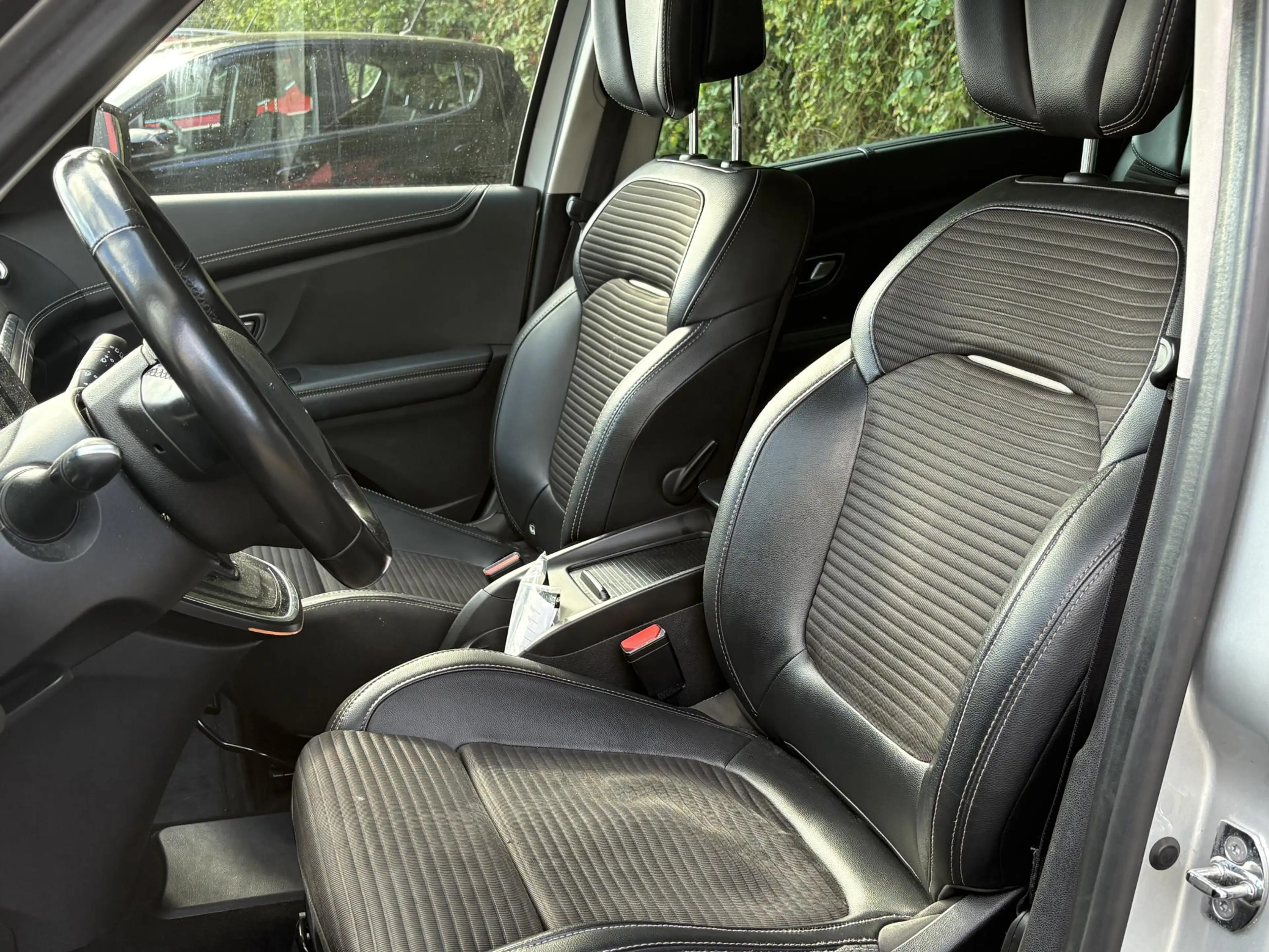 Renault Grand Scenic 1.3 TCe Bose Automaat - Navigatie - Trekhaak - Sto — photo 5