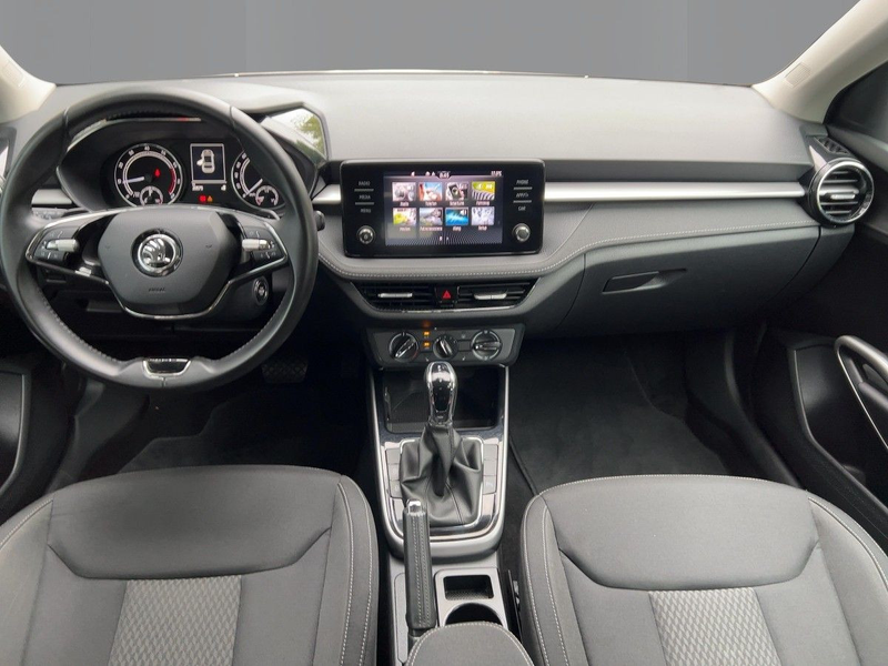 Skoda Fabia Style 1.0TSI DSG Sitzheizung Einparkkamera — photo 8