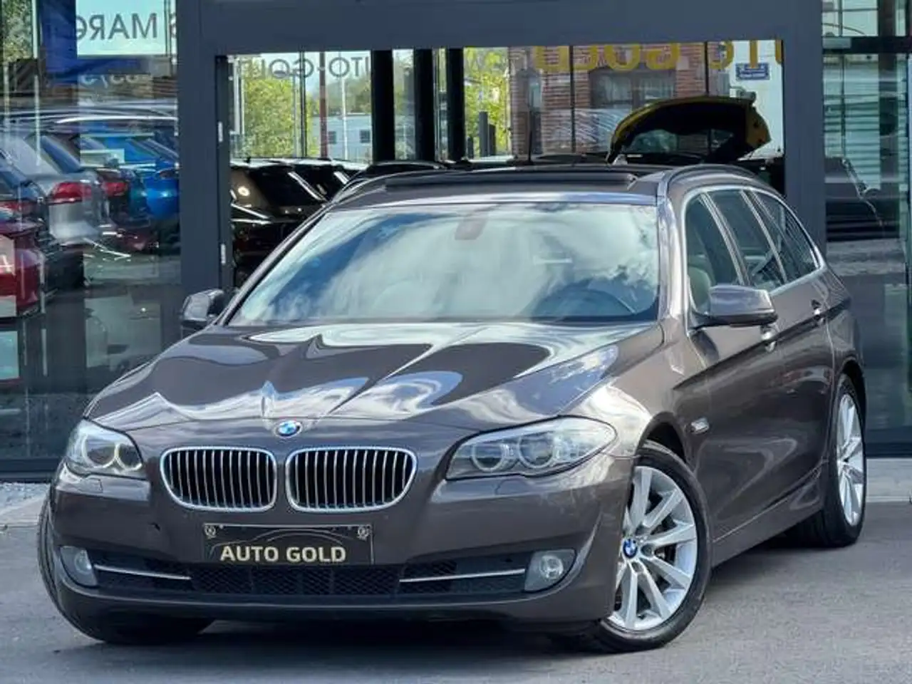 BMW 525