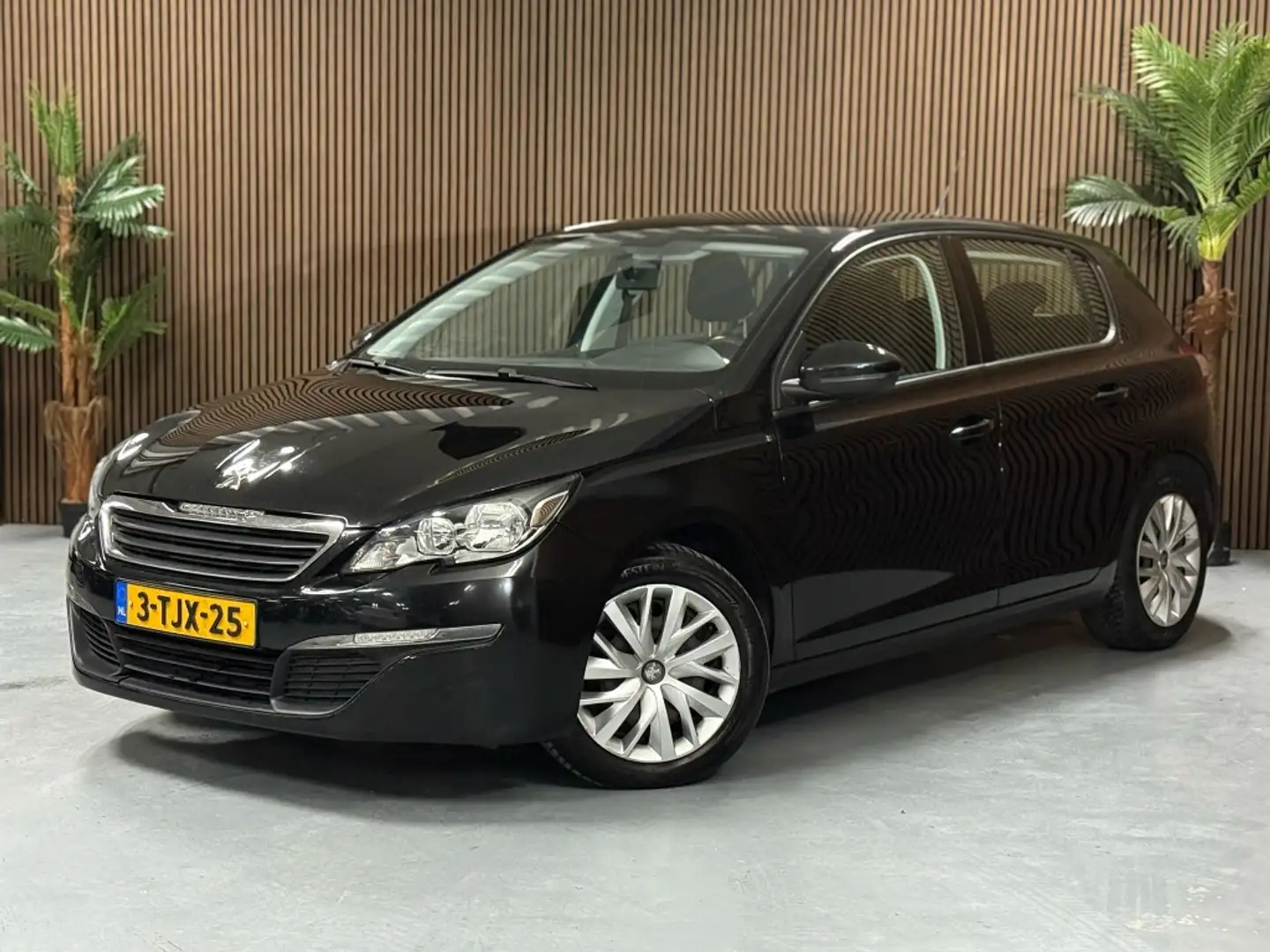 Peugeot 308 1.2 VTi Blue Lease Zwart - 1