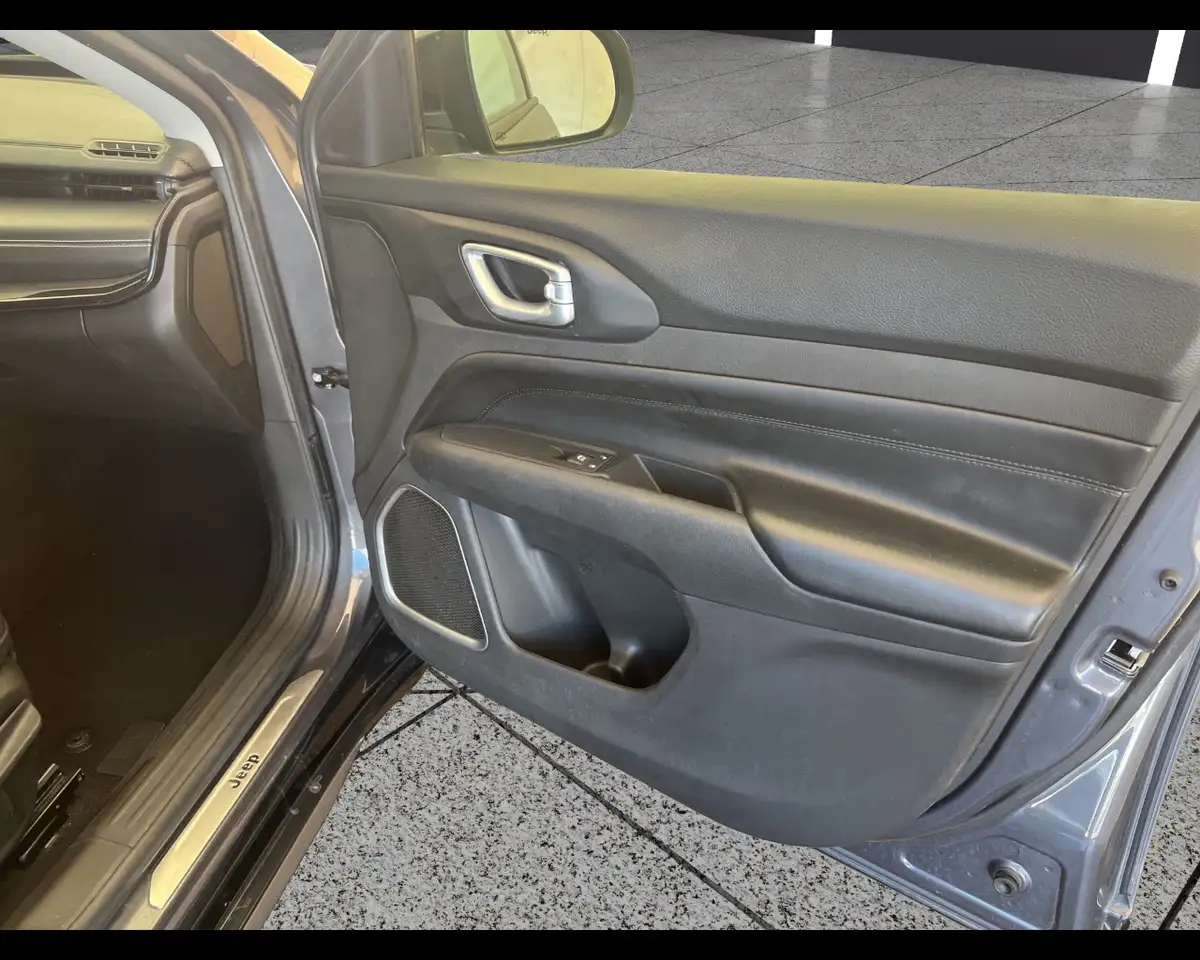 Jeep Compass 1.3 Turbo T4 240 CV PHEV AT6 4xe S, миниатюра 18