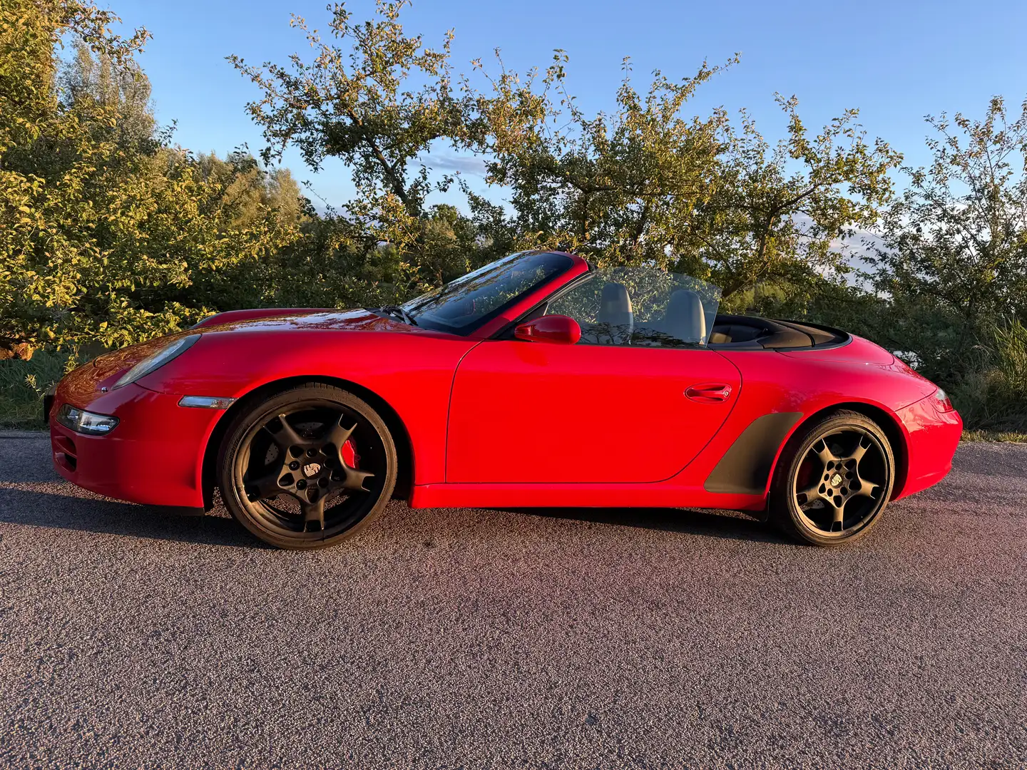 Porsche 997 Carrera S Cabriolet Red - 2