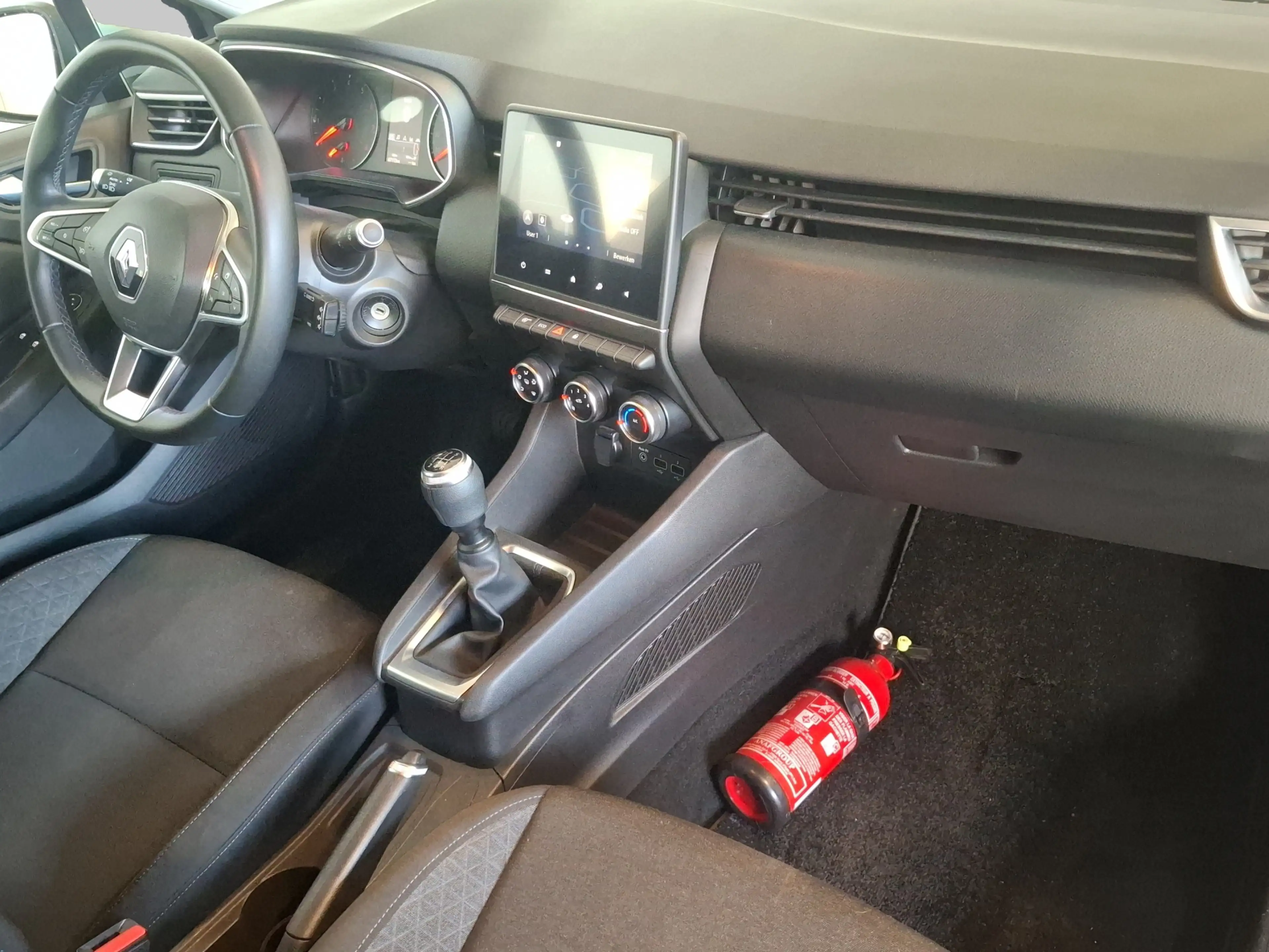 Renault Clio 1.0 TCe Zen NAVI AIRCO PDC — photo 8