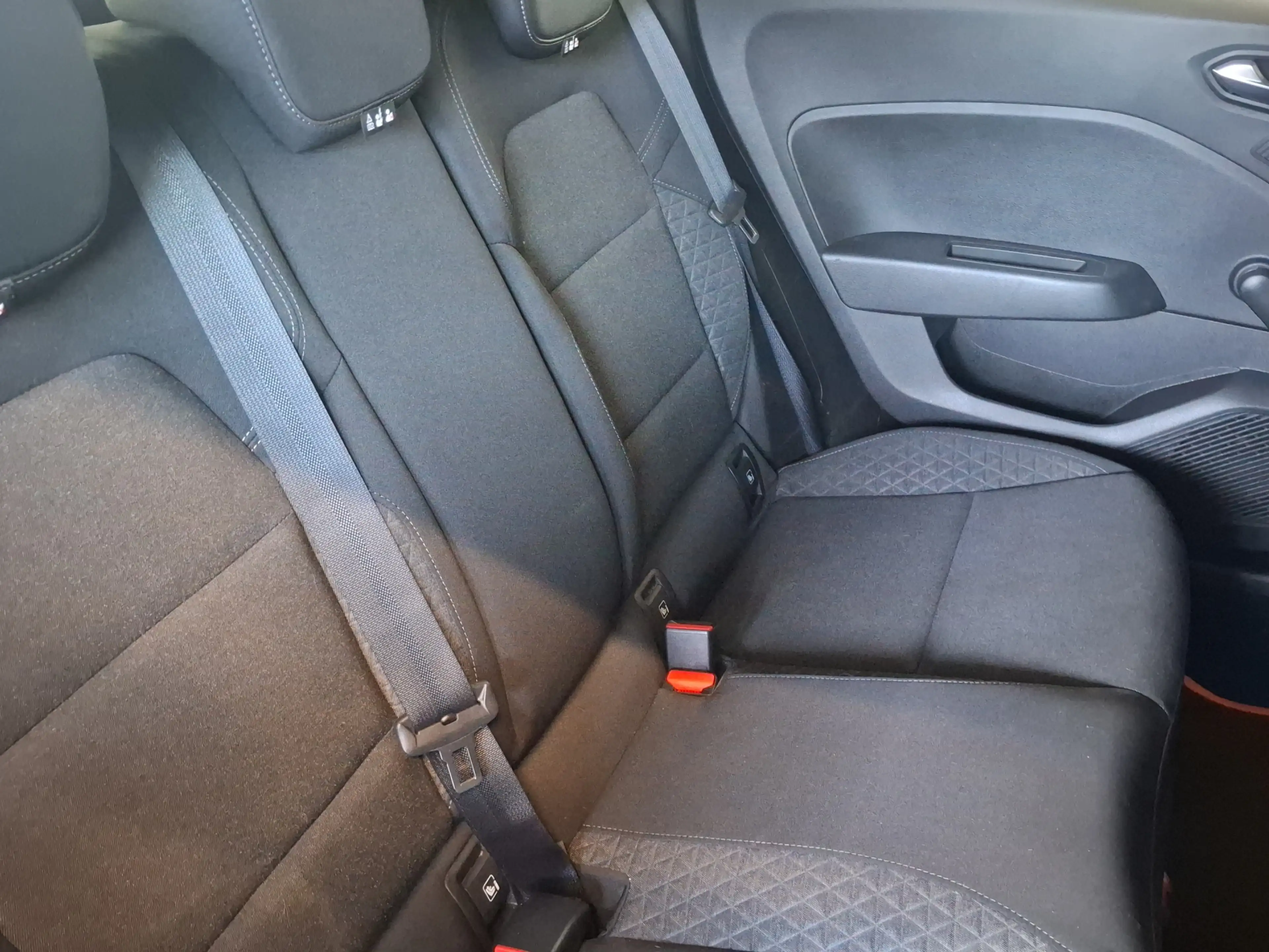 Renault Clio 1.0 TCe Zen NAVI AIRCO PDC — photo 10