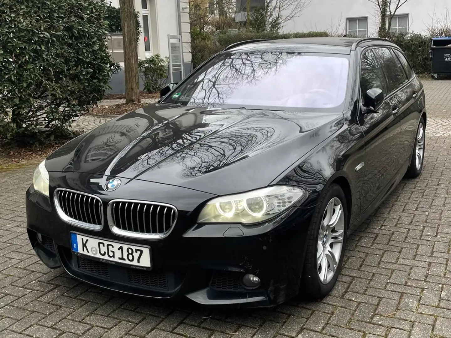 BMW 530 530d Touring M-Sport-Aut. Schwarz - 2