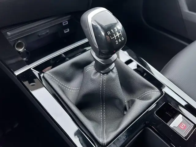 Opel Astra view 15