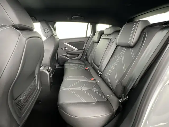 Opel Astra view 10