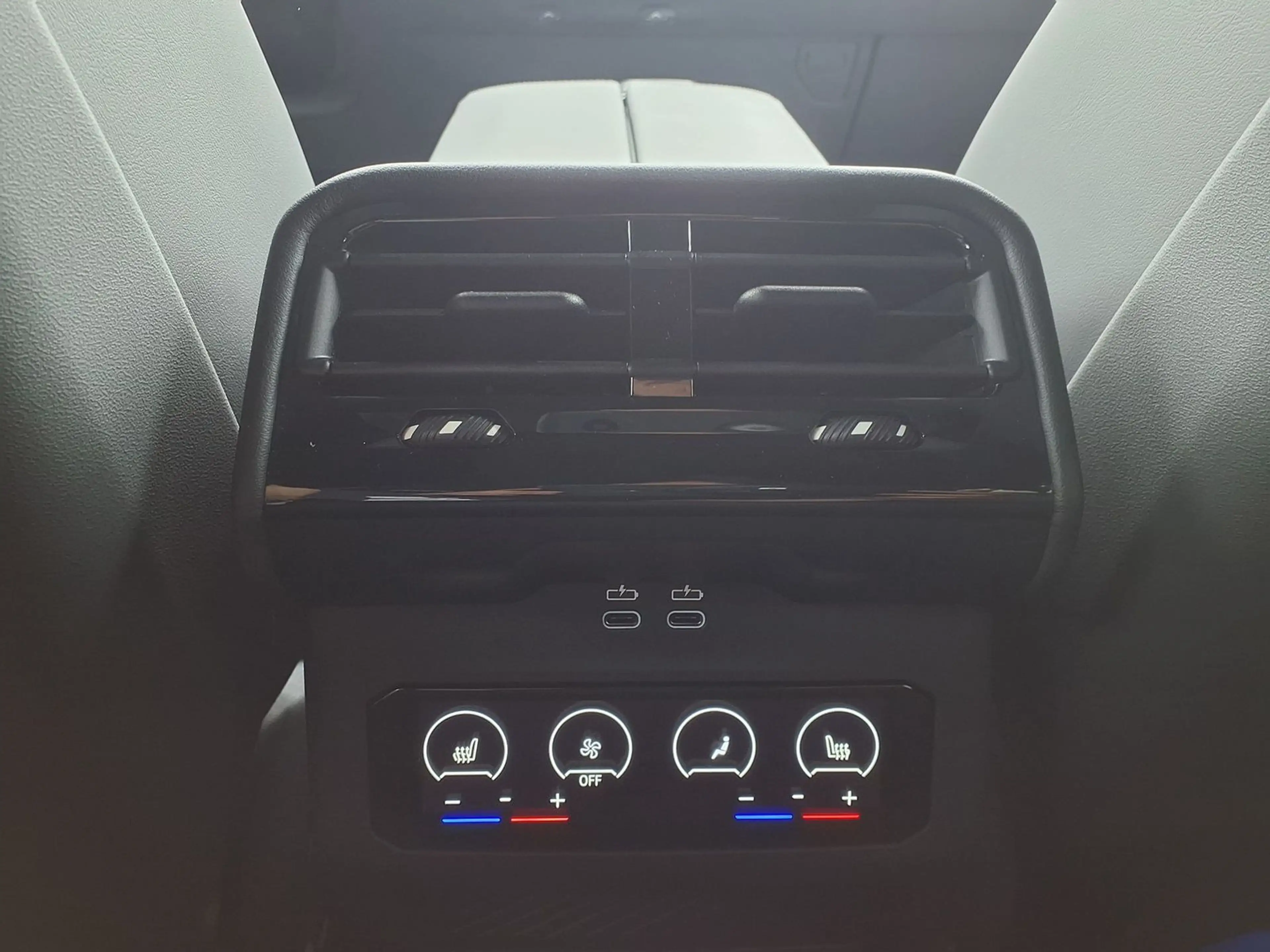 BMW M5 M ACC|HuD|AHK|RFK|PANO|Matrix|LED|Navi|360... — photo 11