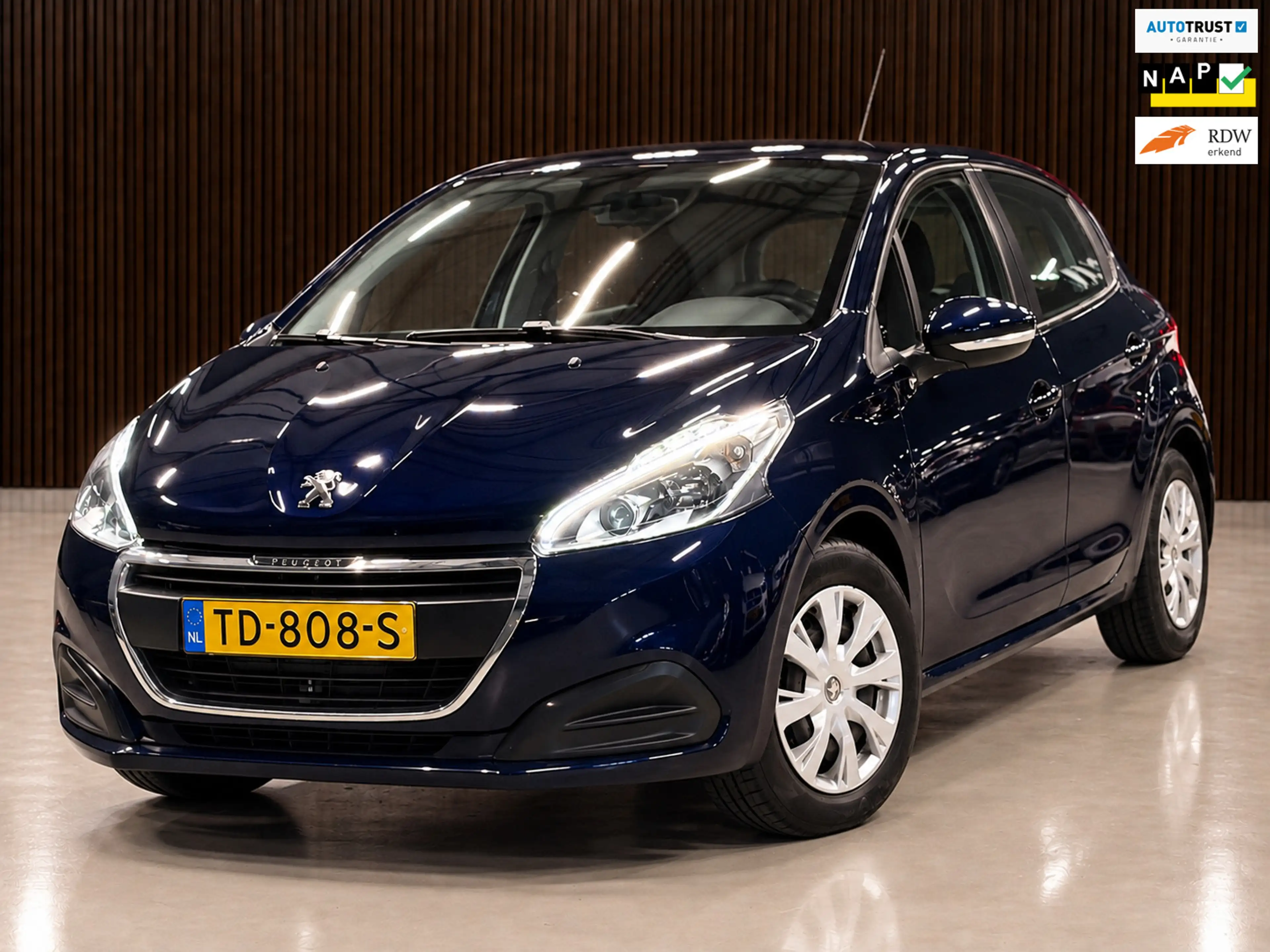 Peugeot 208 1.2 PureTech Active AUTOMAAT CARPLAY/CRUISE/ISOFIX