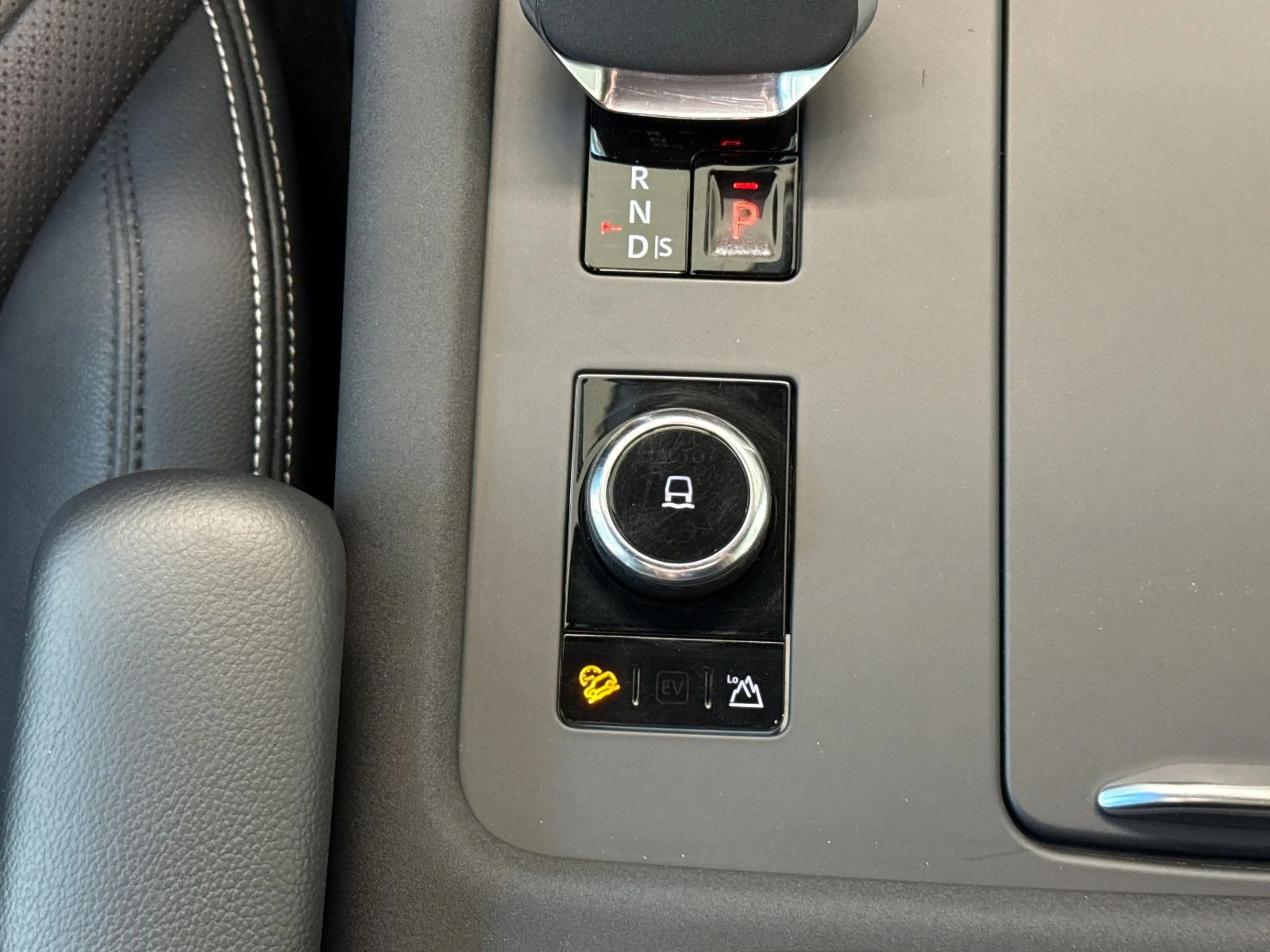 Land Rover Discovery 5 SE D300 AWD 5 J.GARANTIE 7 SITZE AHK — photo 11