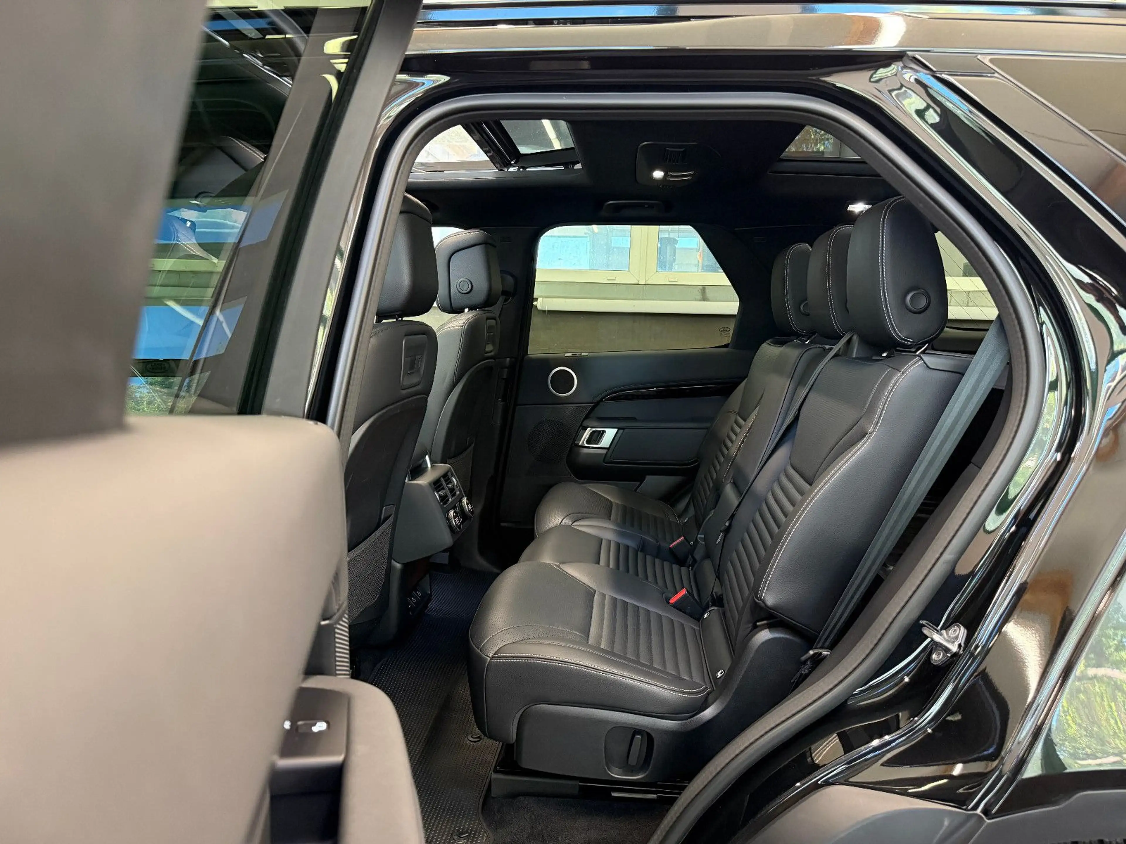 Land Rover Discovery 5 SE D300 AWD 5 J.GARANTIE 7 SITZE AHK — photo 15