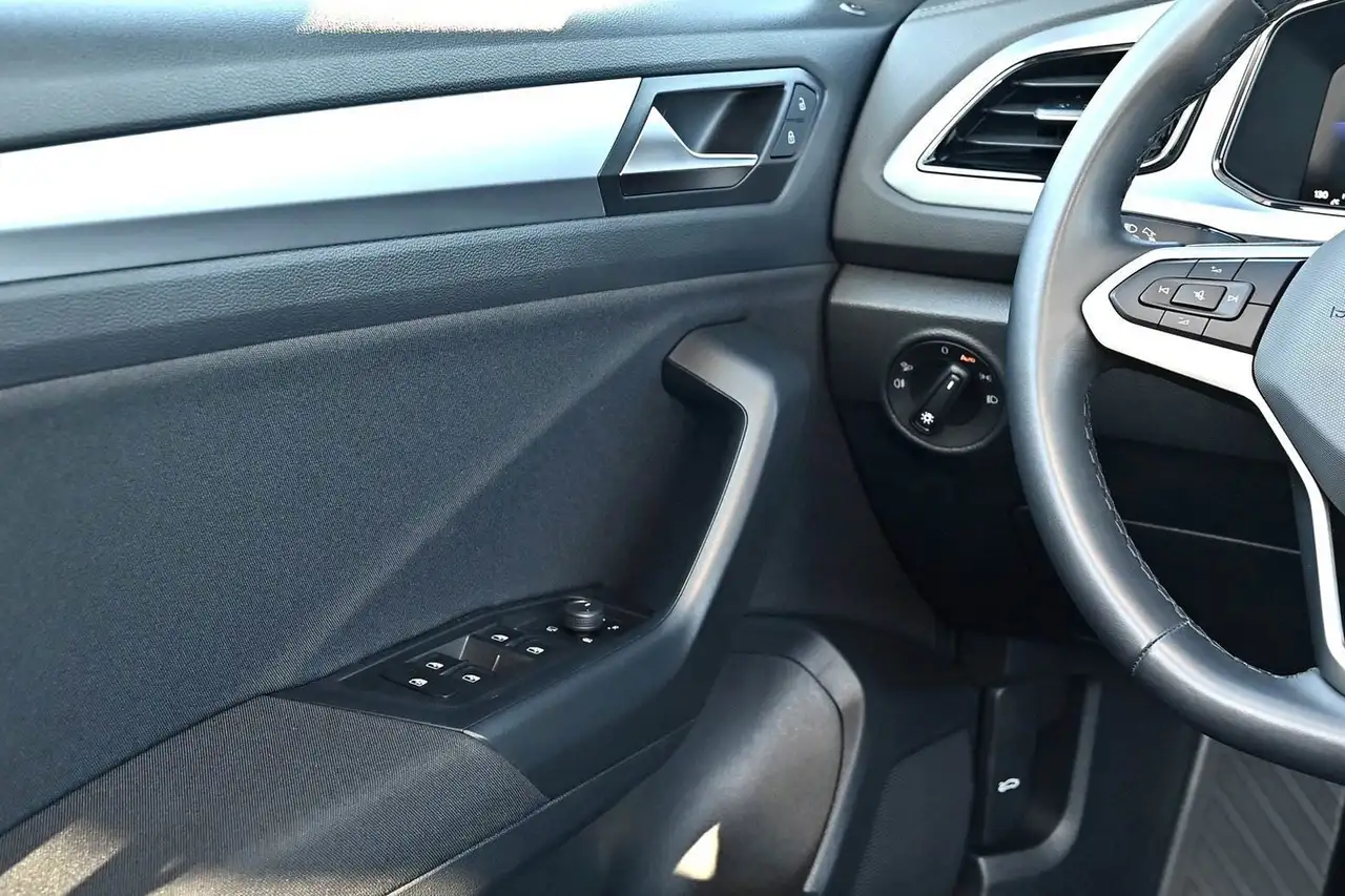 Volkswagen T-Roc 1.0 TSI Life 16