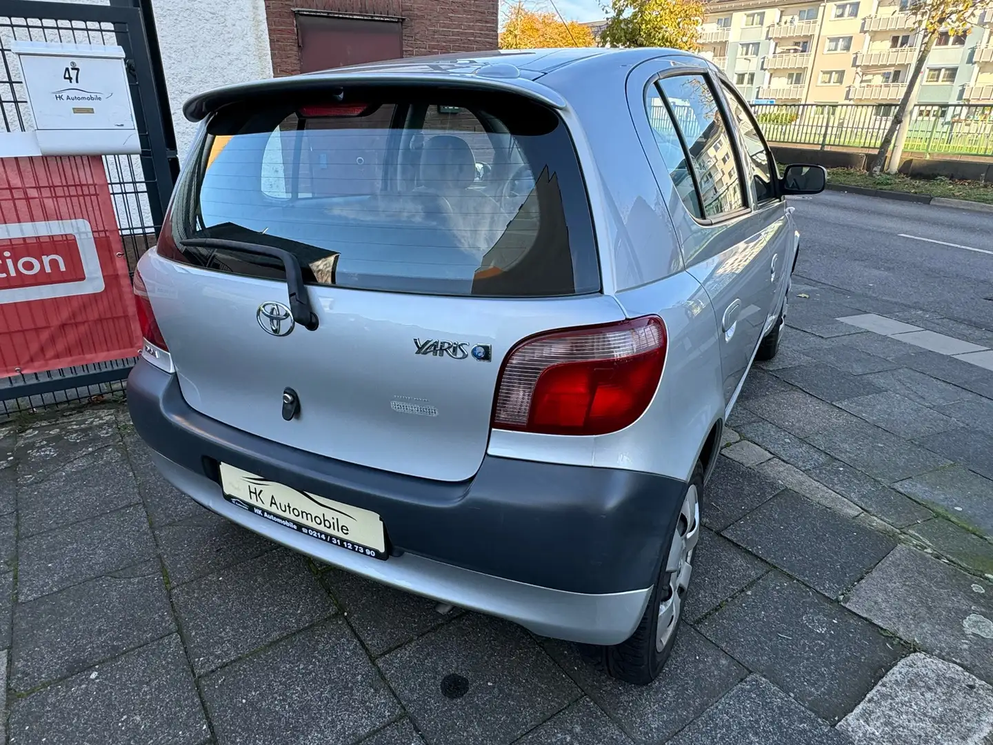 Toyota Yaris 1.0 Free-Tronic linea luna 77tkm, Klima Silber - 2