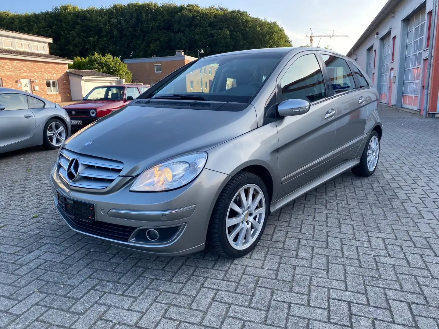 Mercedes-Benz B 150 B -Klasse W245 Klima Automatik Tüv 04/2027 Gris - 1