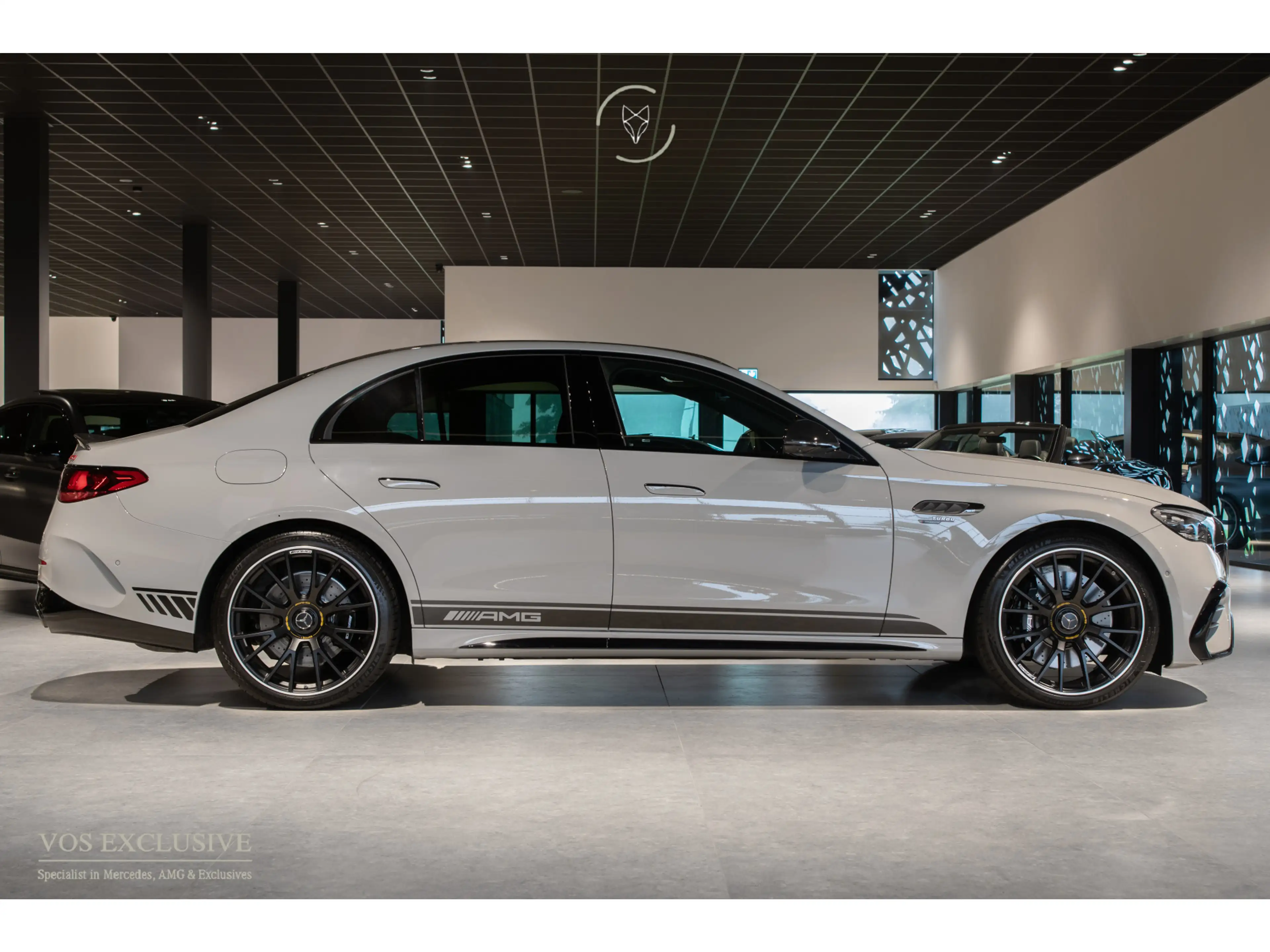 Mercedes-Benz E 53 AMG 4-M Edition 1 Full Carbon in- en exterieur|Bumeste — photo 3