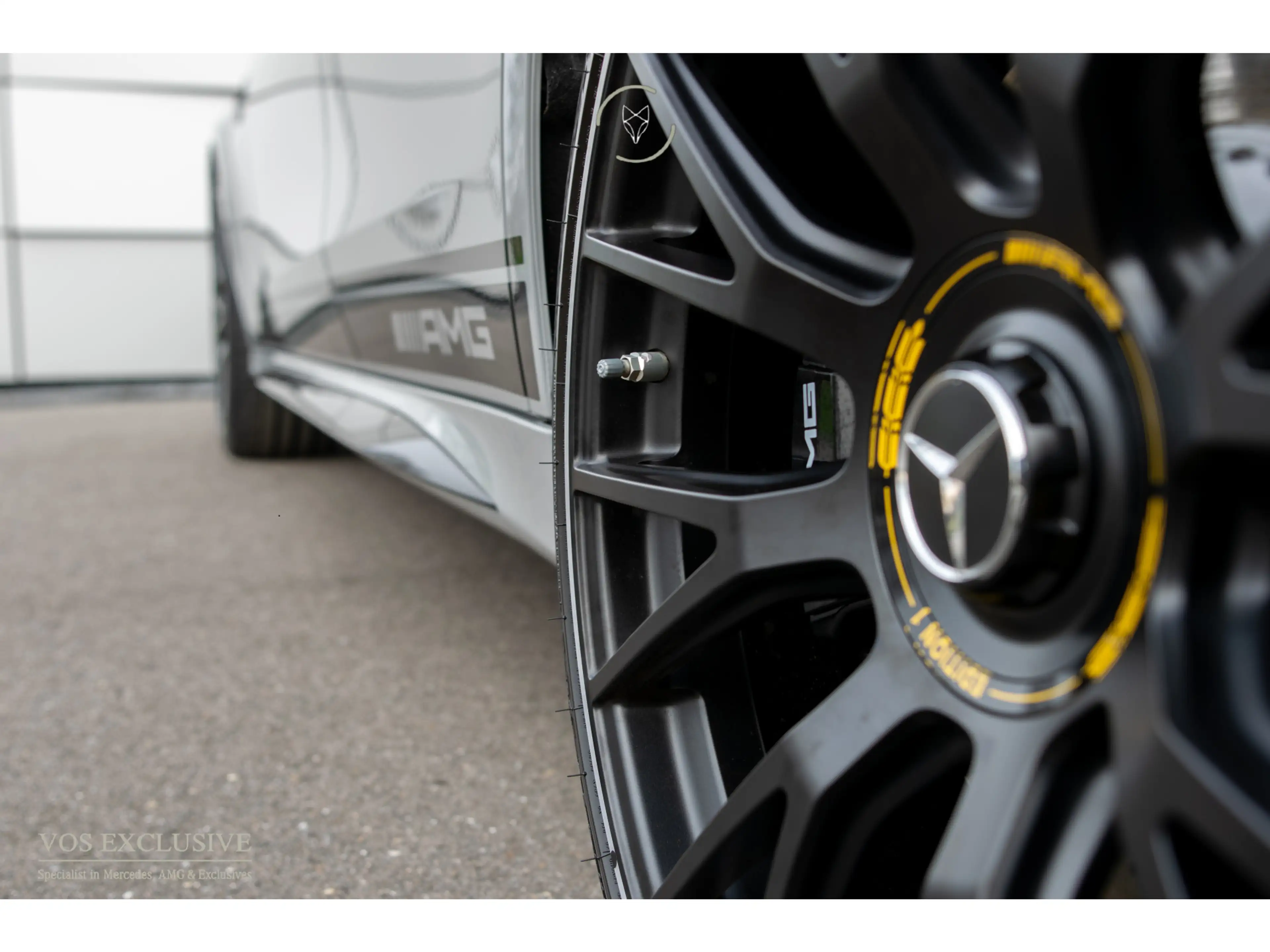 Mercedes-Benz E 53 AMG 4-M Edition 1 Full Carbon in- en exterieur|Bumeste — photo 21