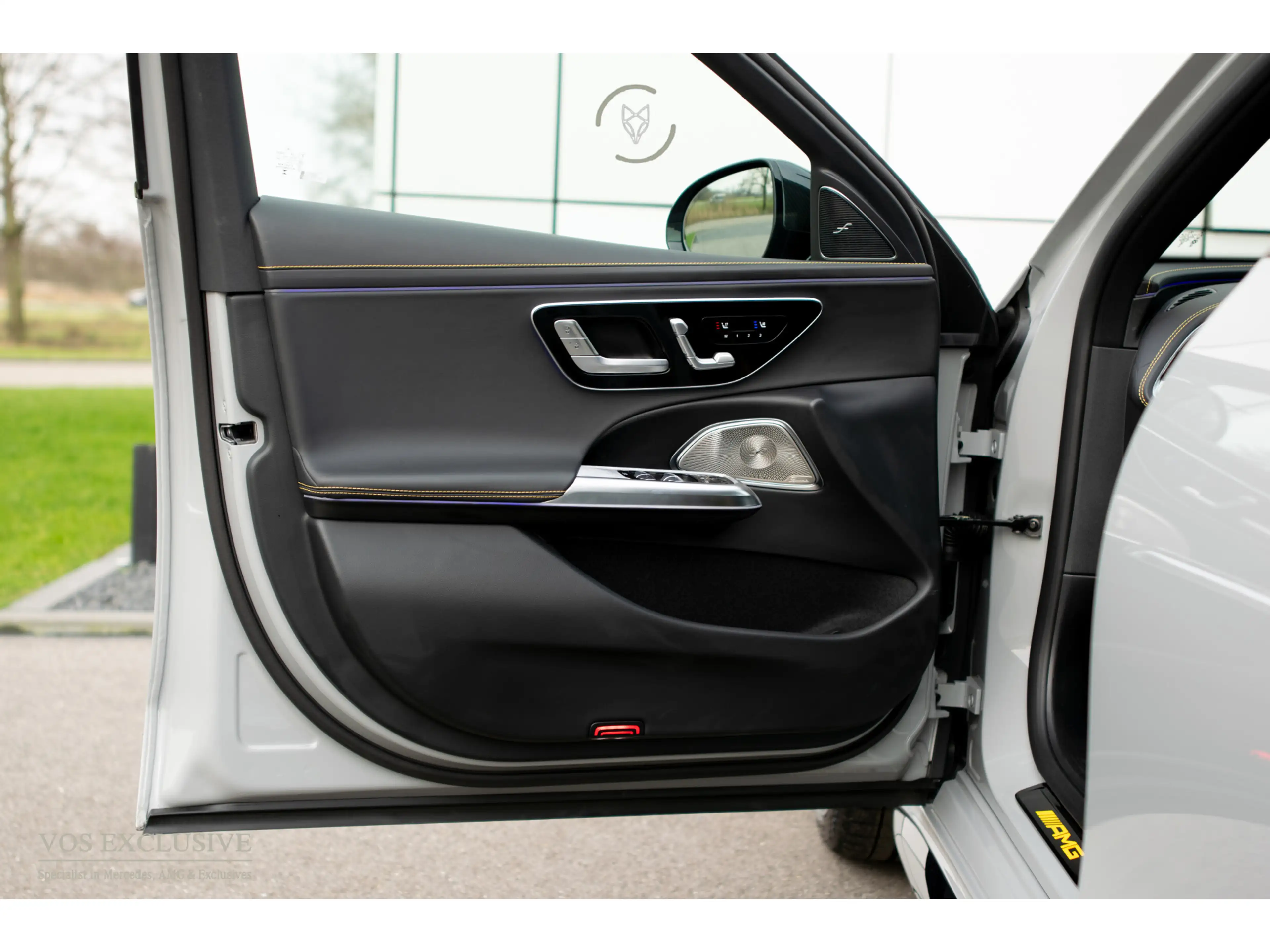 Mercedes-Benz E 53 AMG 4-M Edition 1 Full Carbon in- en exterieur|Bumeste — photo 7