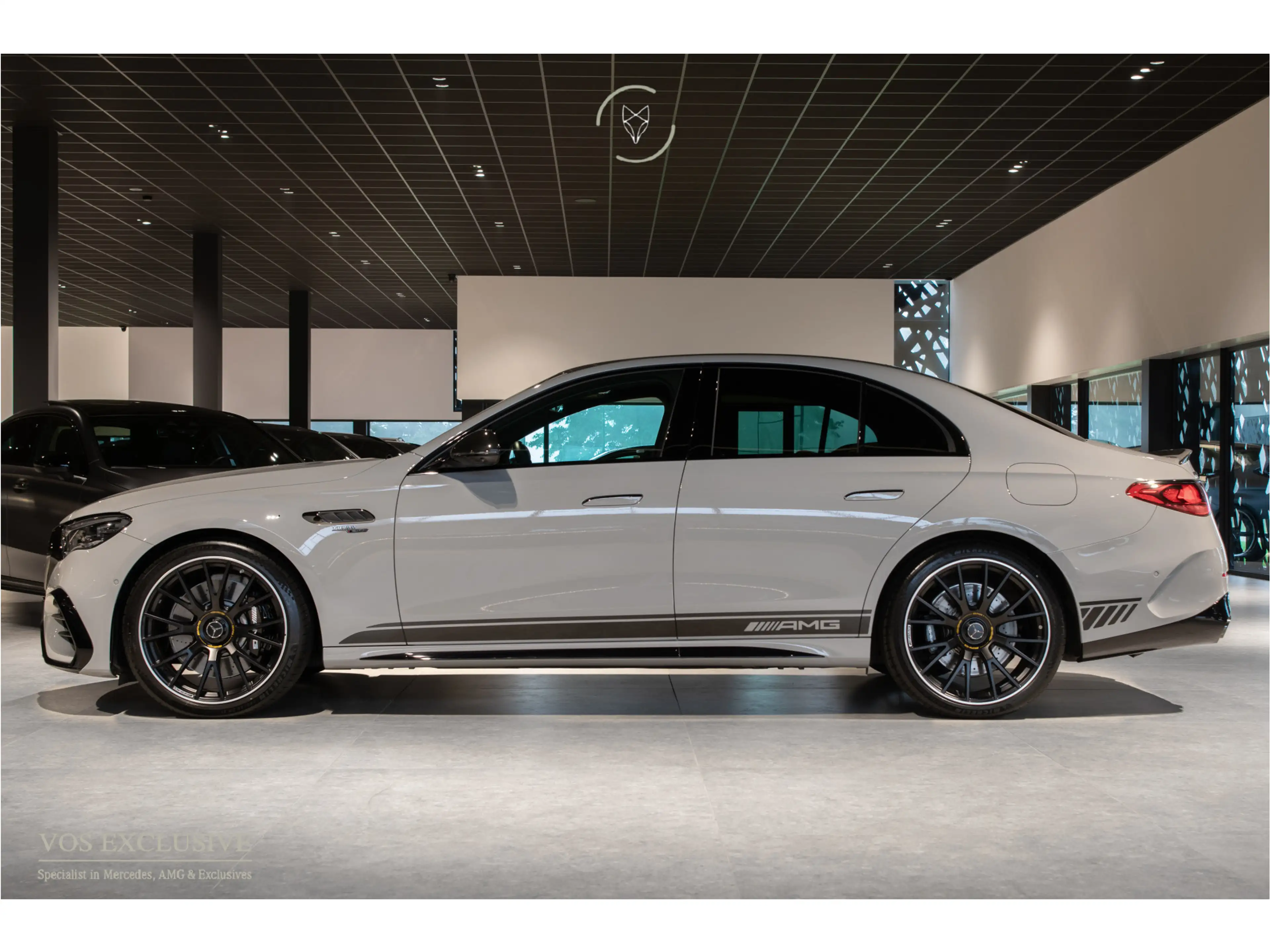 Mercedes-Benz E 53 AMG 4-M Edition 1 Full Carbon in- en exterieur|Bumeste — photo 4