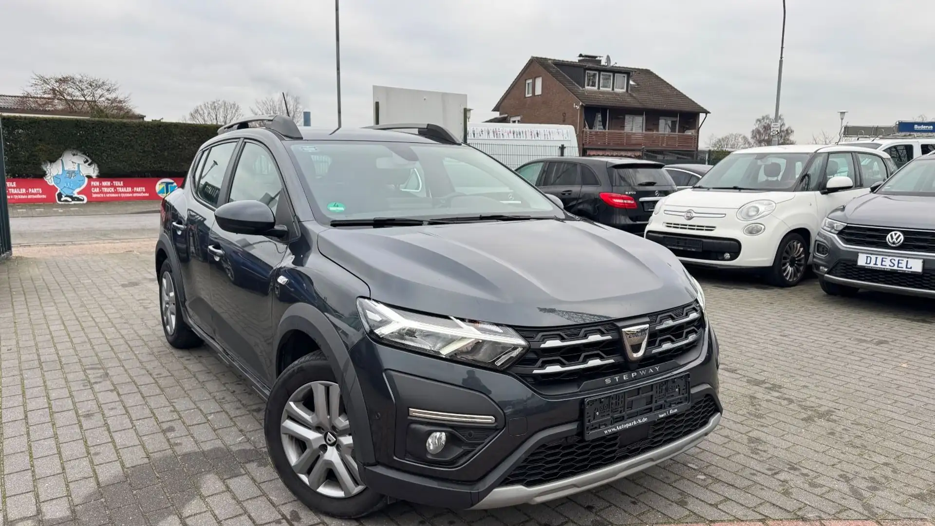 Dacia Sandero III Stepway | KAMERA | AHK | NAVI Grau - 1