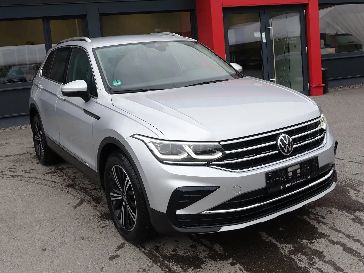 Volkswagen Tiguan Elegance TDI DSG "AHV,LED,NAVI,Kamera" Grau - 2