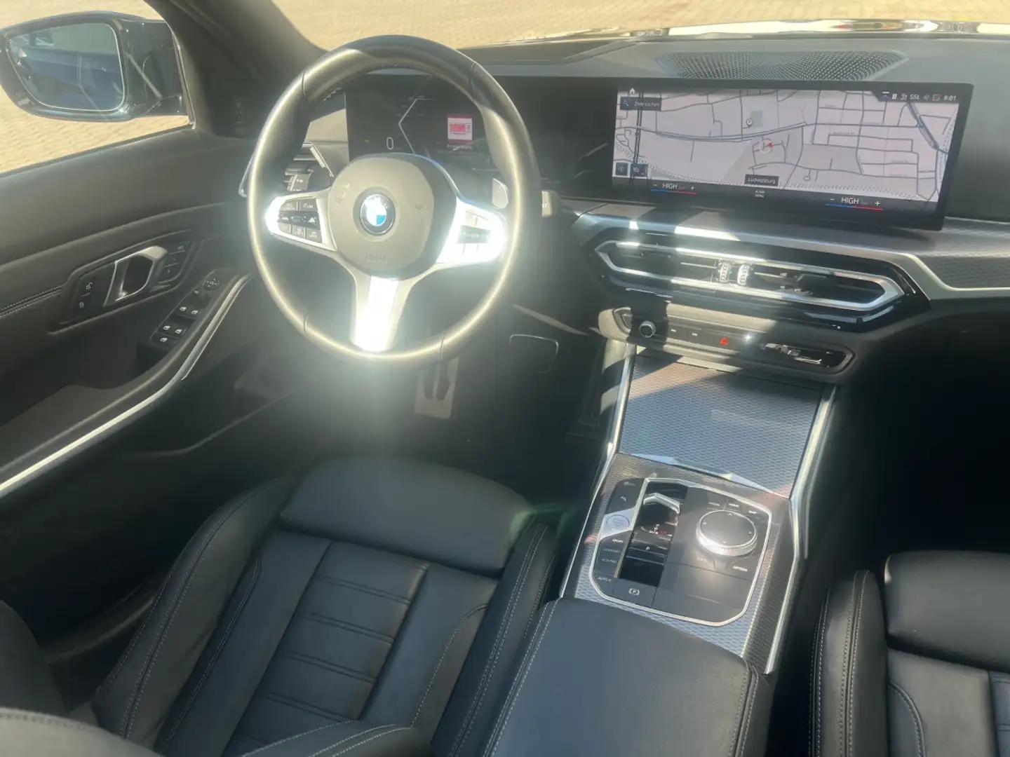 BMW 340 MiA xDr Tour. Navi.LED.HarmKard.AHK.RüKam Noir - 2