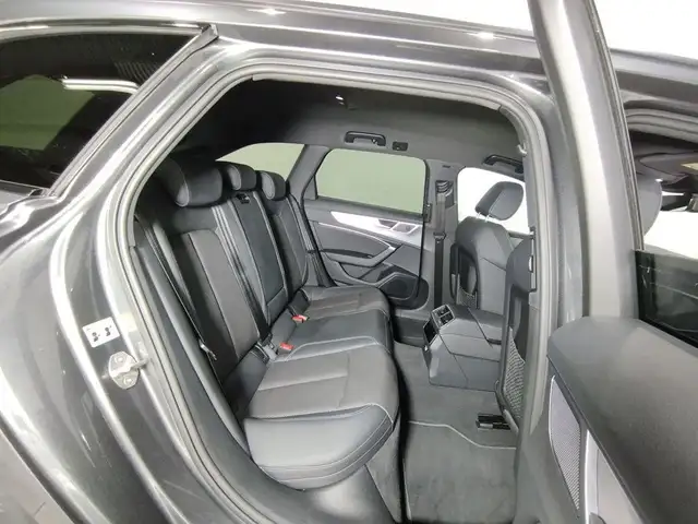 Audi A6 view 7