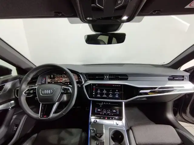 Audi A6 view 6