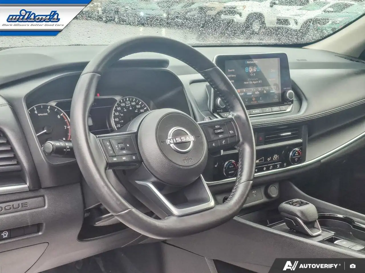 Nissan Rogue снимка Nissan Rogue