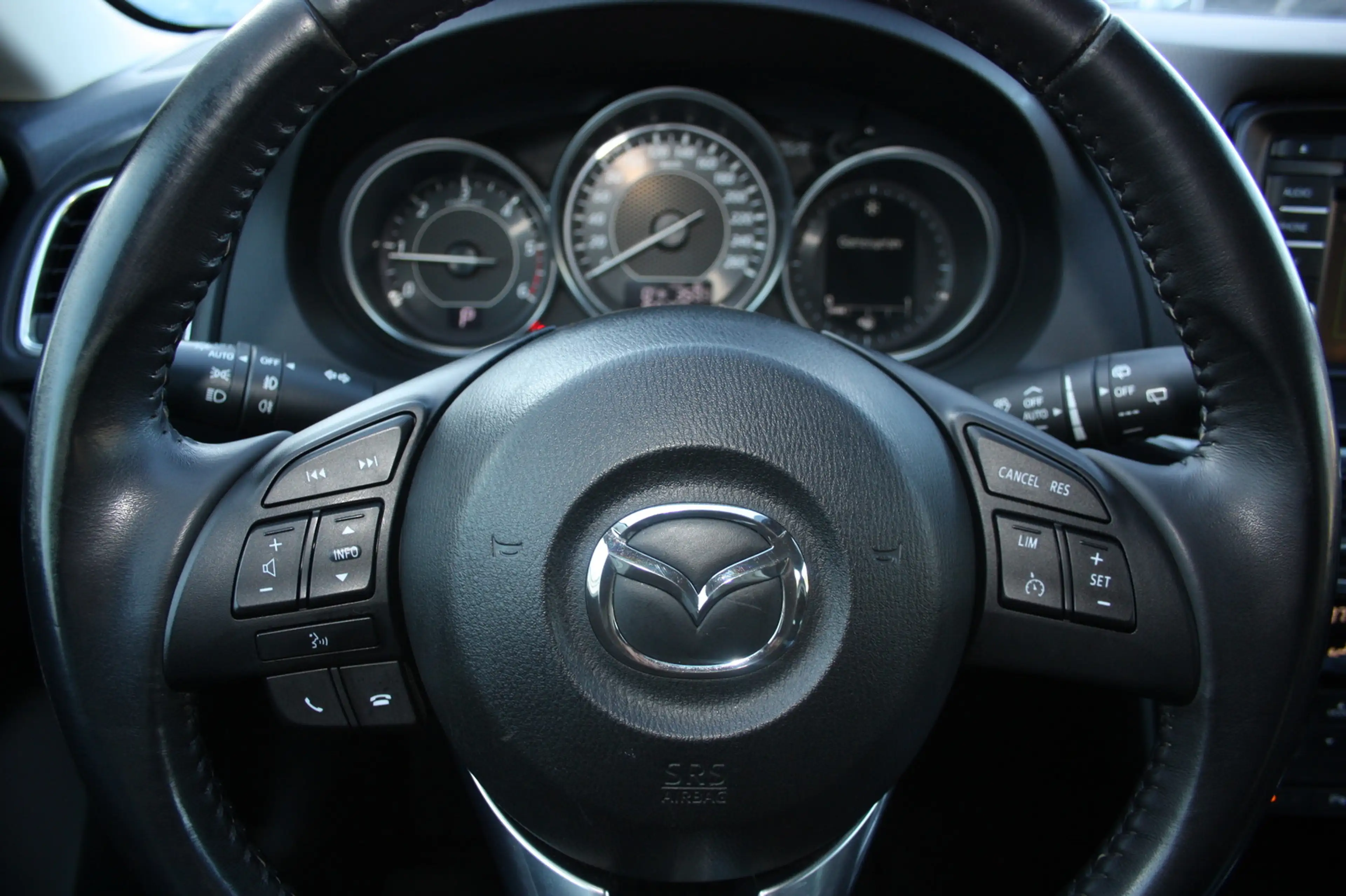 Mazda 6 Kombi 2.2 EDITION Autm. EuroNavi/Pdc/Temp — photo 13