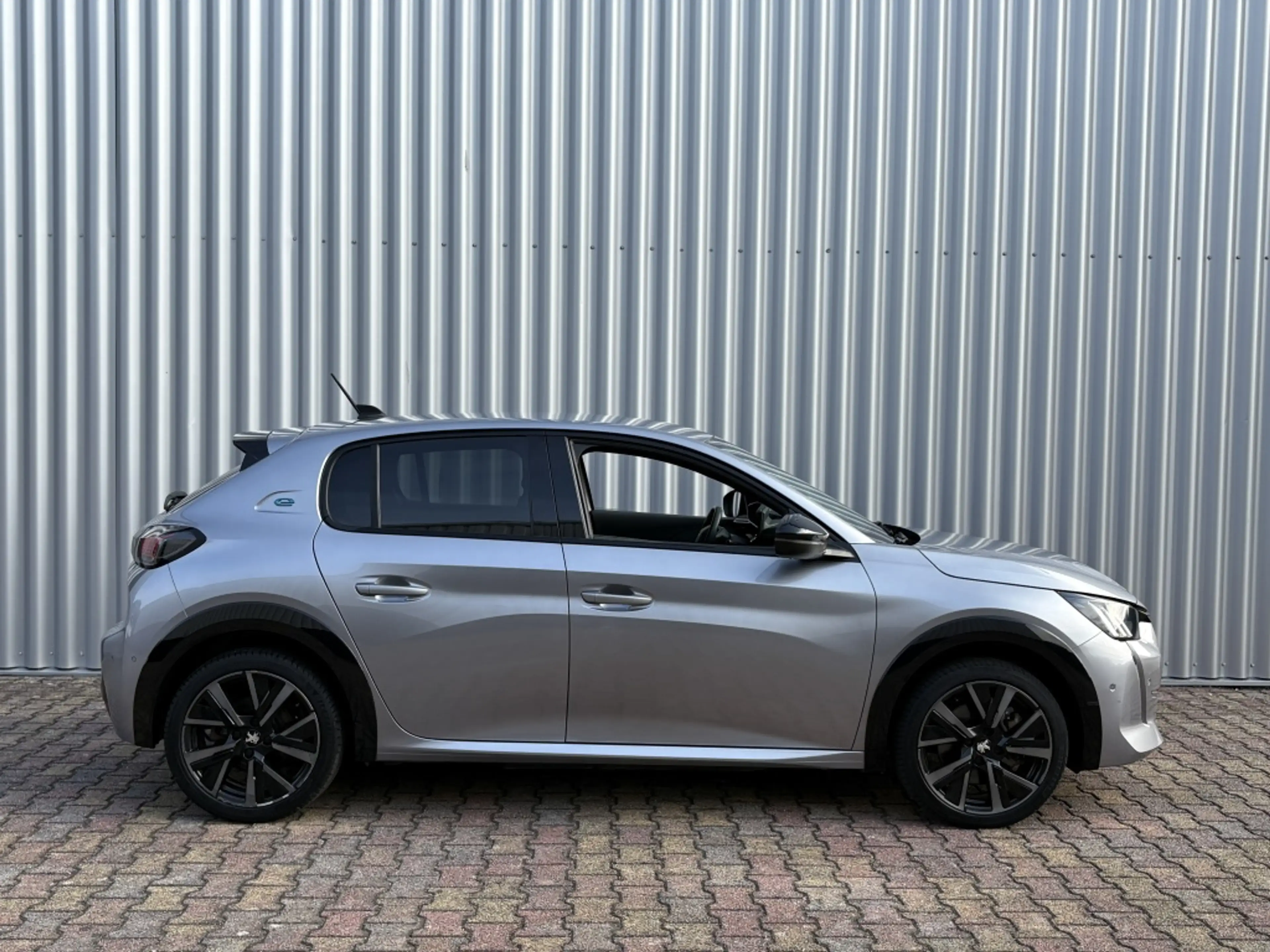 Peugeot e-208 GT 50 kWh | Stoelverw. | Navigatie — photo 12