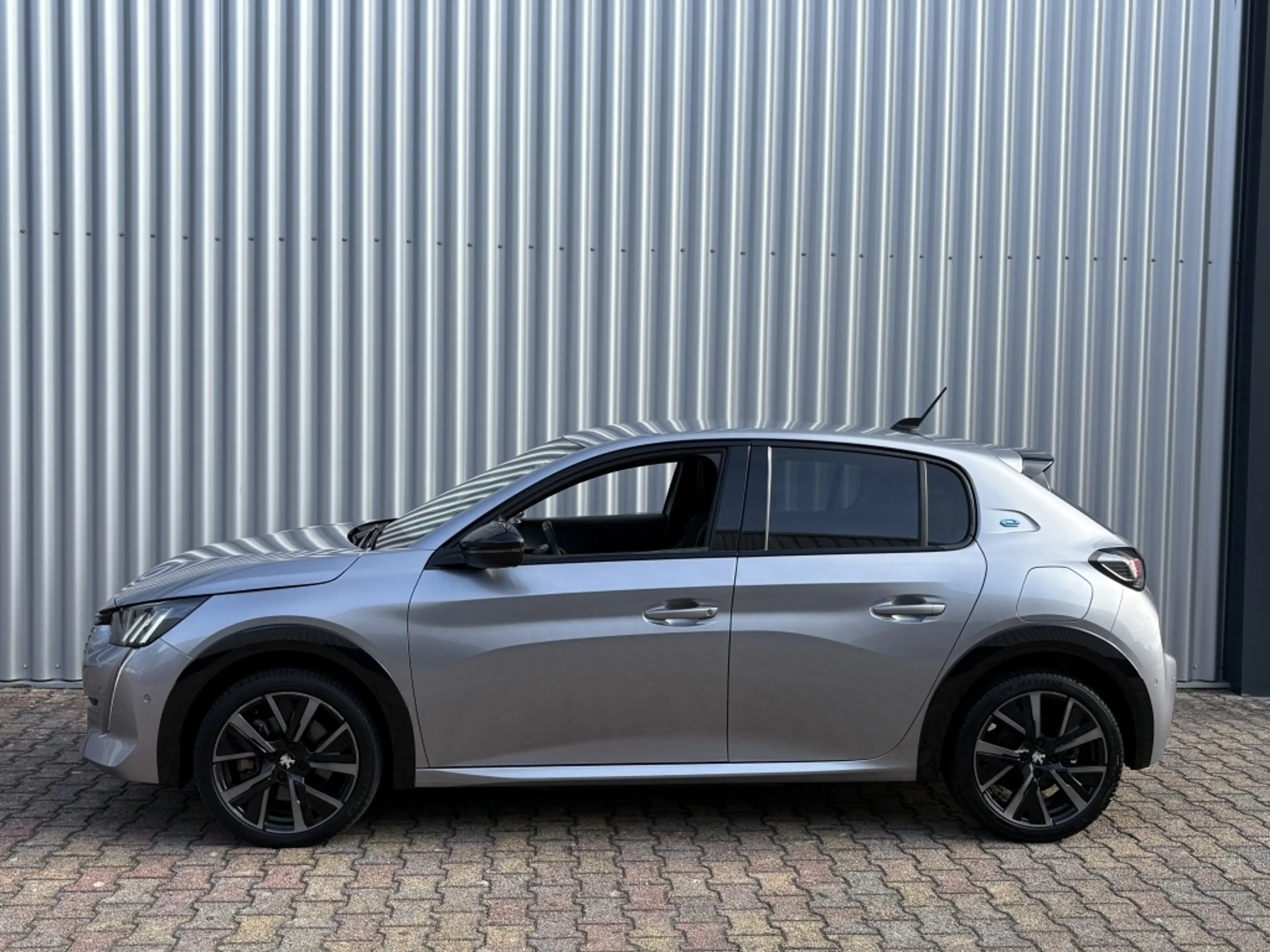 Peugeot e-208 GT 50 kWh | Stoelverw. | Navigatie — photo 6
