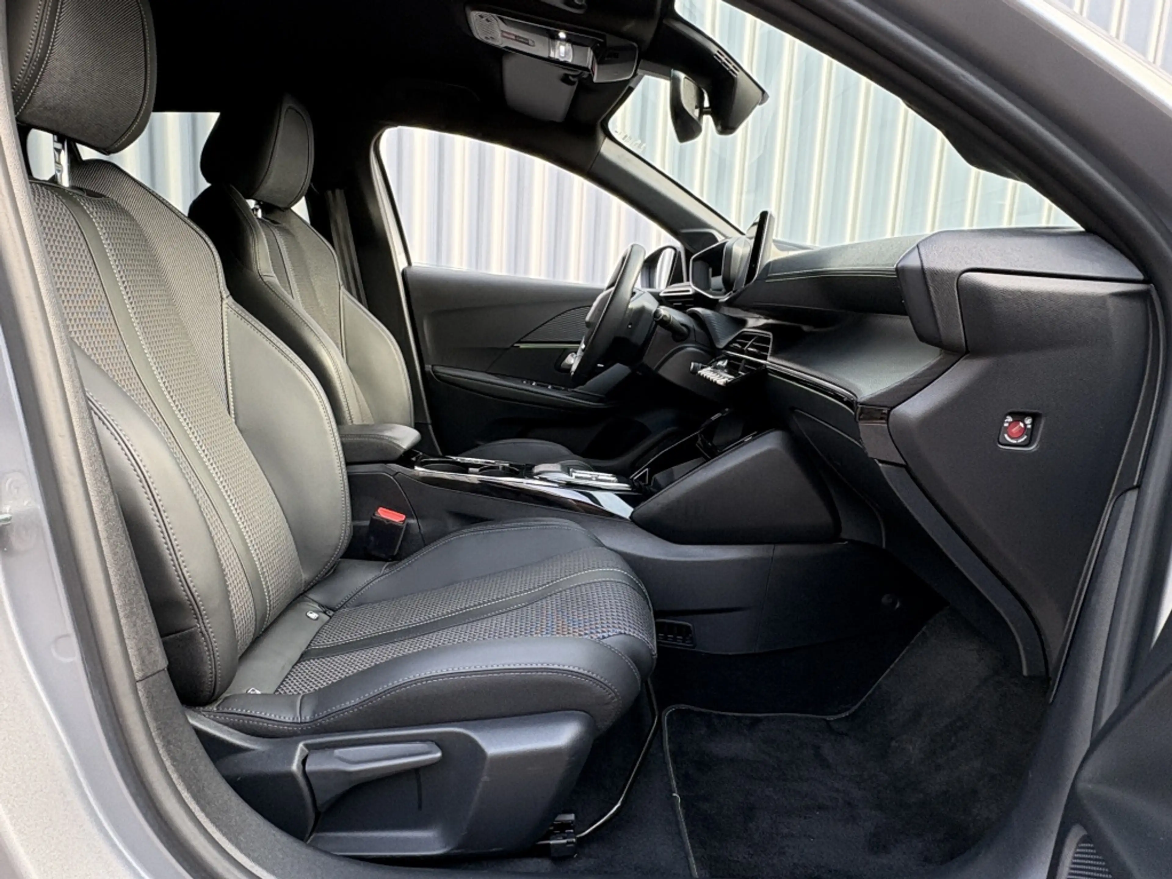 Peugeot e-208 GT 50 kWh | Stoelverw. | Navigatie — photo 16