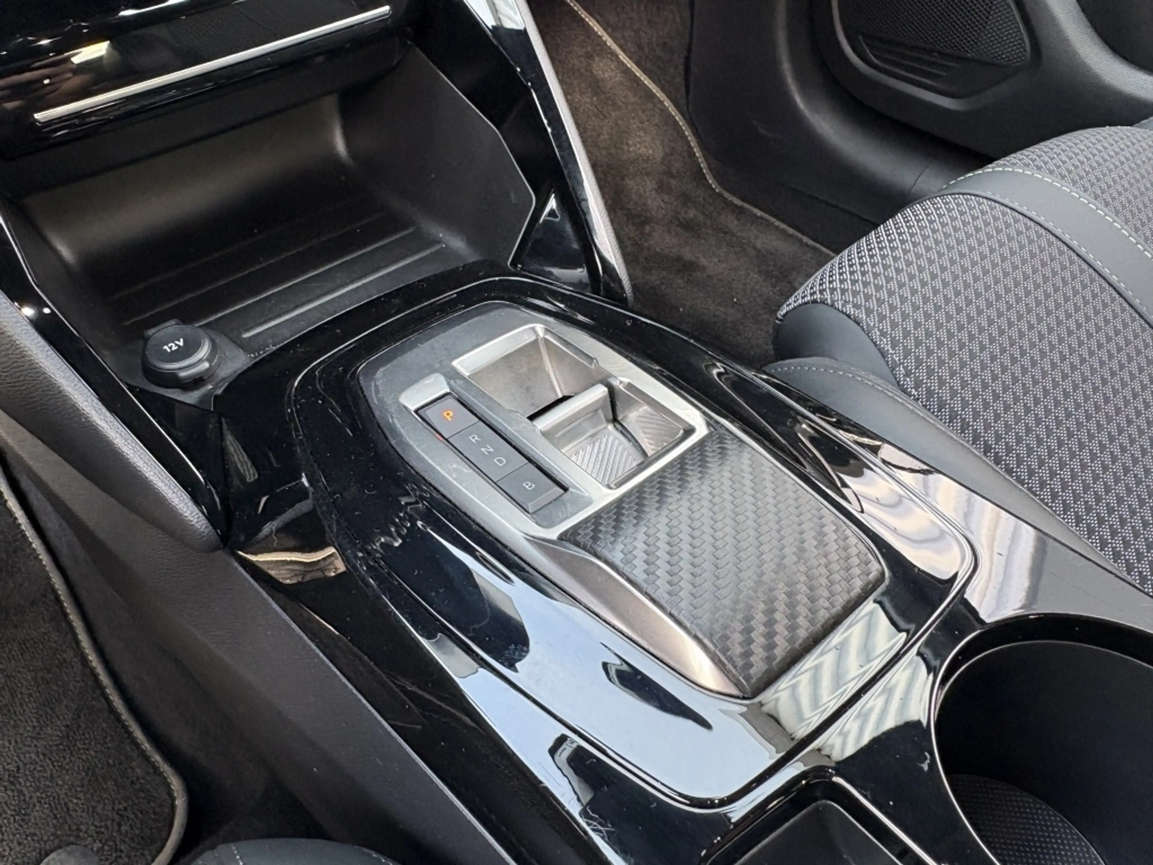 Peugeot e-208 GT 50 kWh | Stoelverw. | Navigatie — photo 26