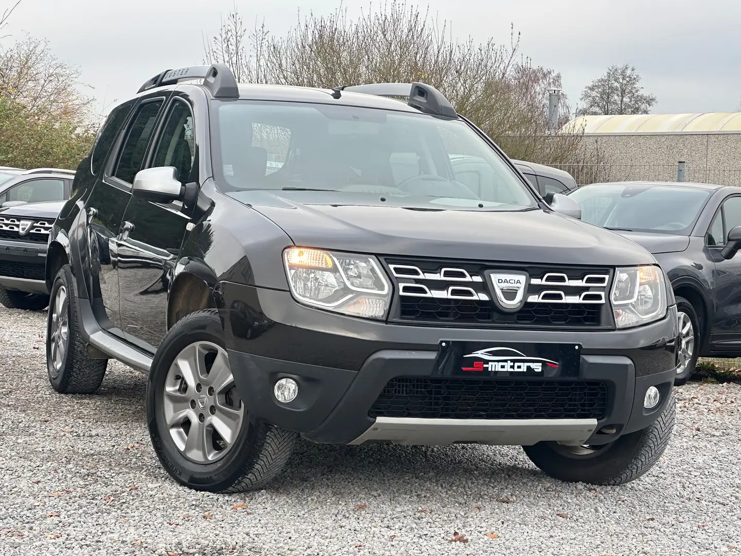 Dacia Duster Duster 1.5 dCi 4x2 • GPS • AIRCO • CAM Noir - 1