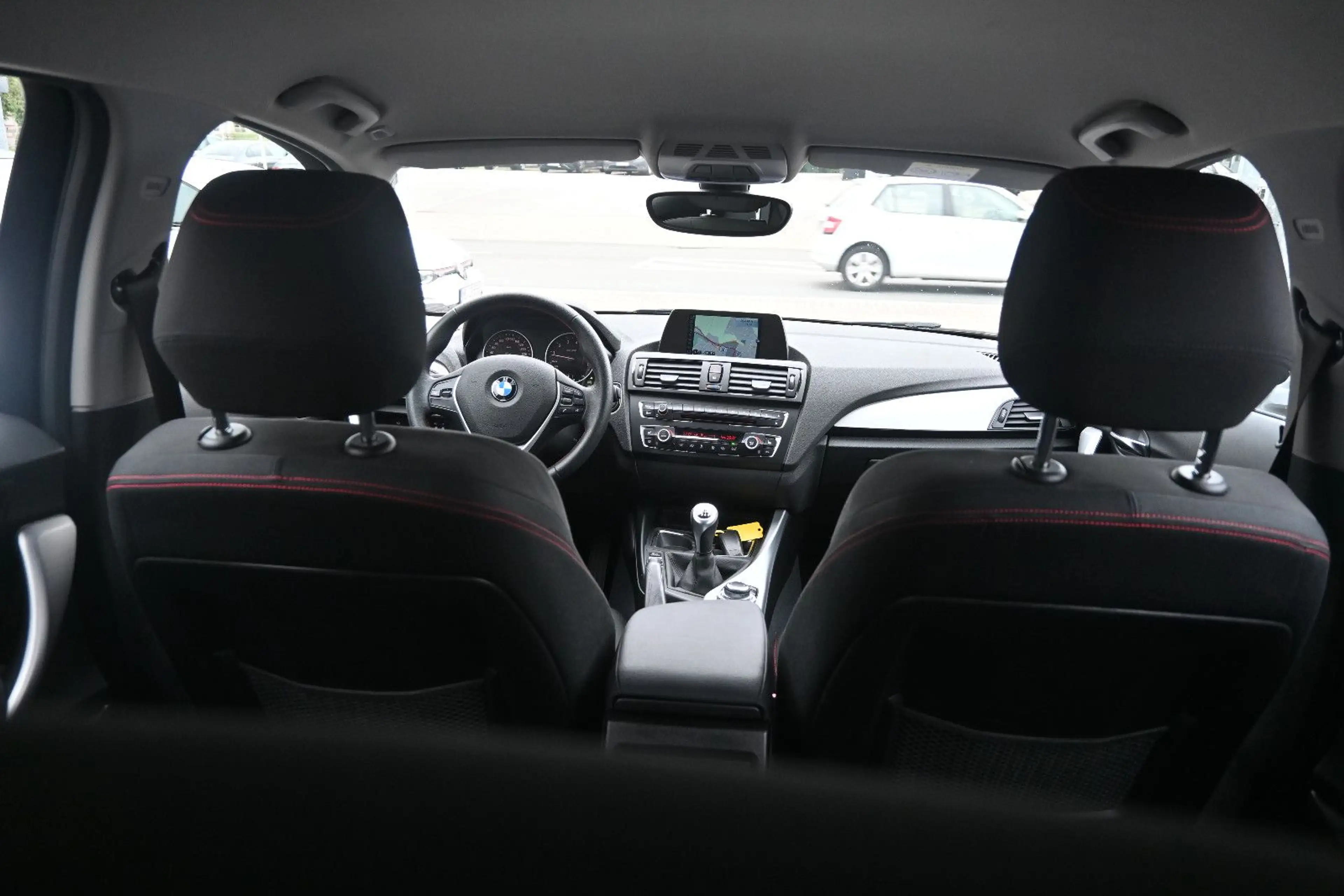 BMW 116 i Limousine Sportline*Erst 44000km*1.Hand — photo 13