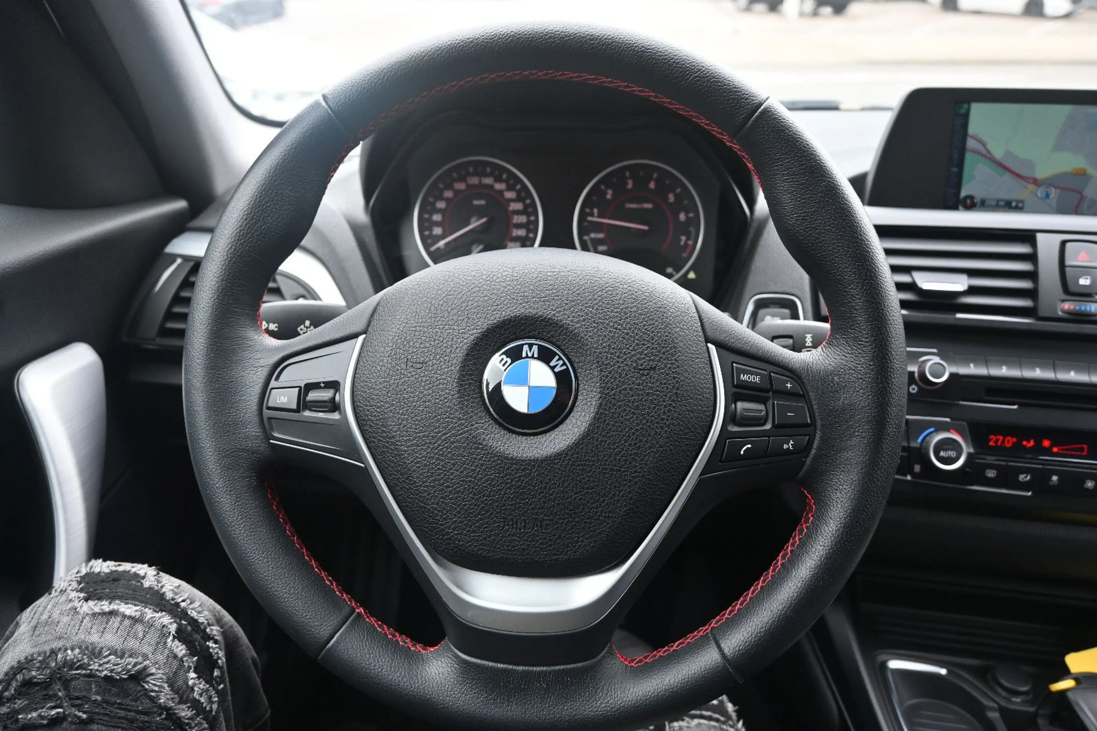 BMW 116 i Limousine Sportline*Erst 44000km*1.Hand — photo 9