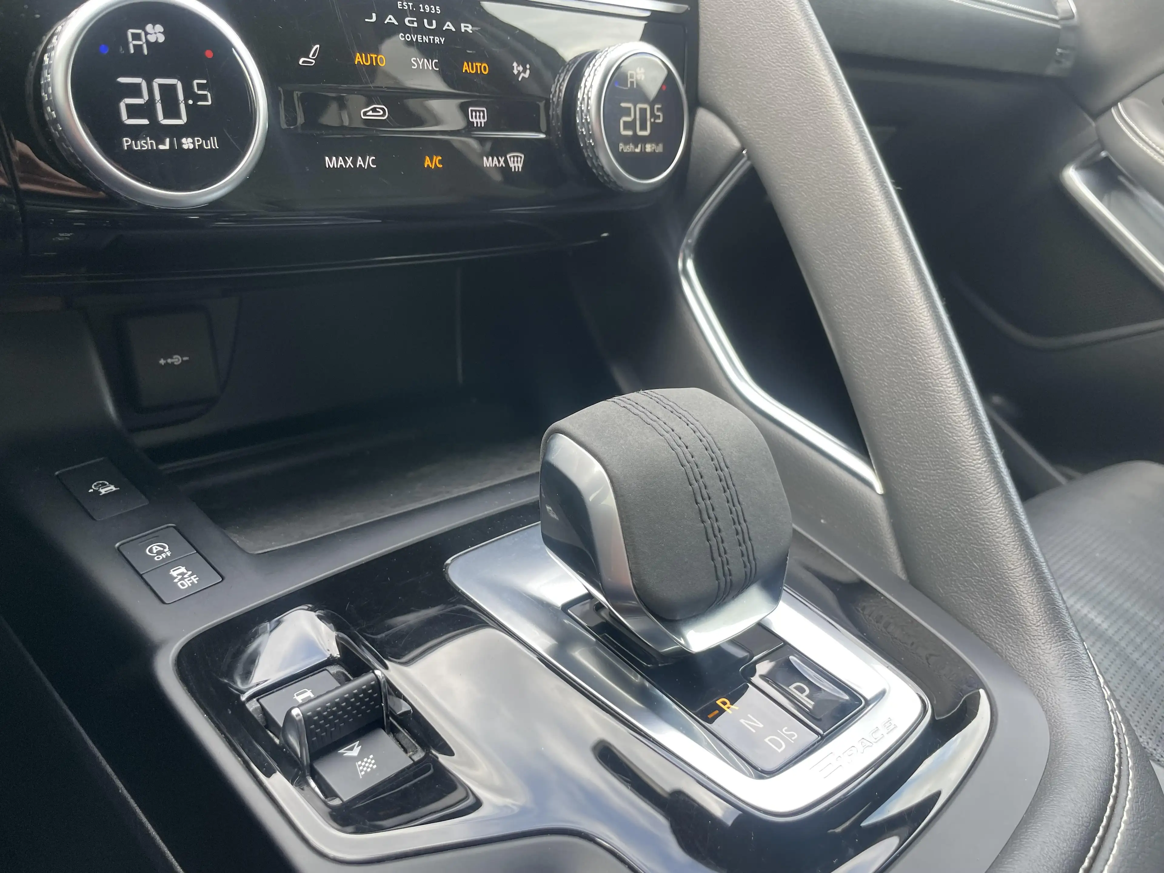 Jaguar E-Pace P160 R-Dynamic S *24m waarborg* — photo 10