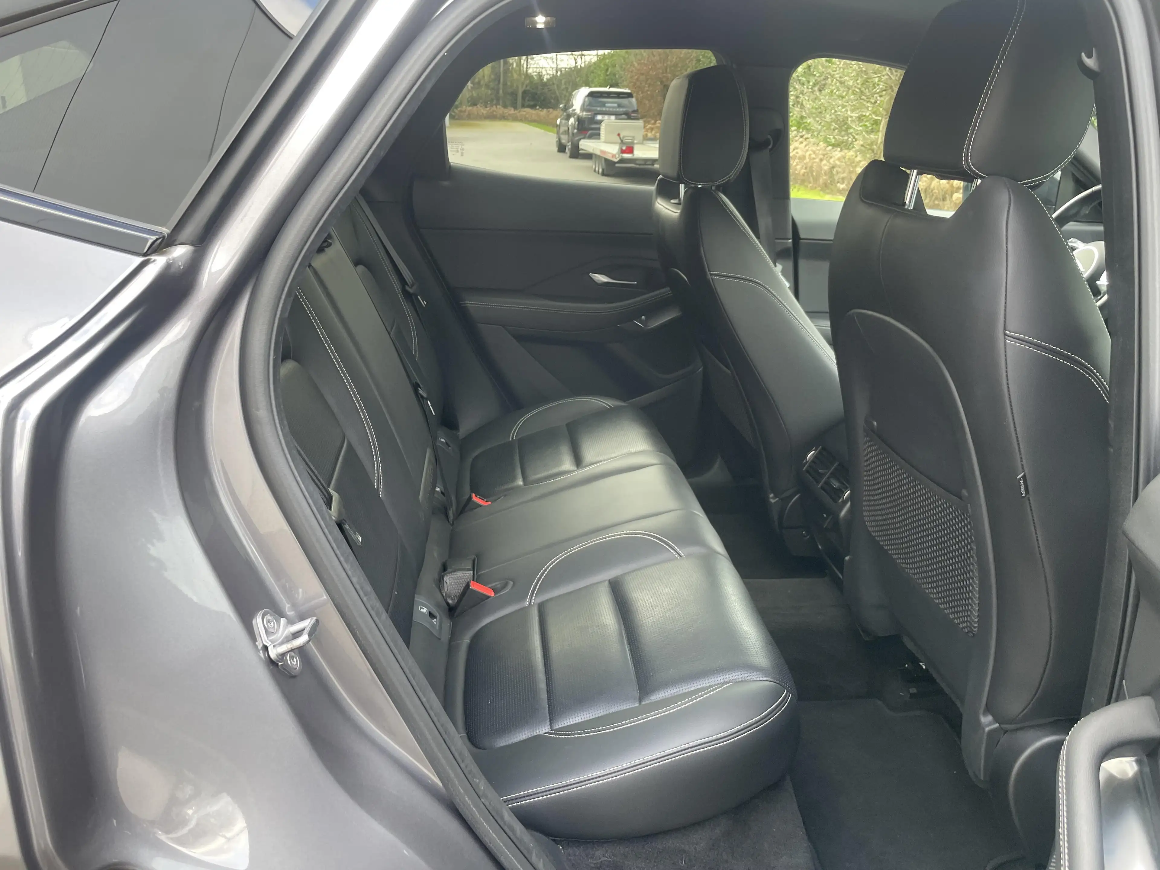 Jaguar E-Pace P160 R-Dynamic S *24m waarborg* — photo 11