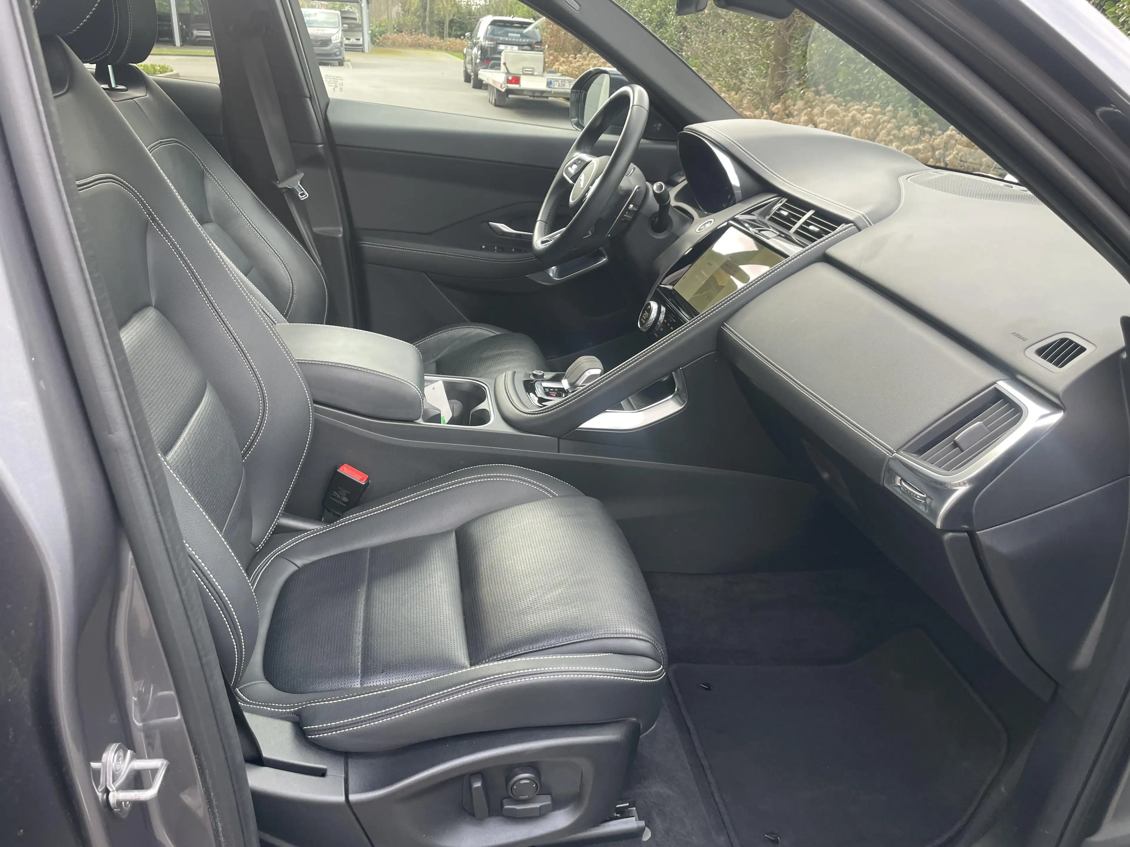 Jaguar E-Pace P160 R-Dynamic S *24m waarborg* — photo 8