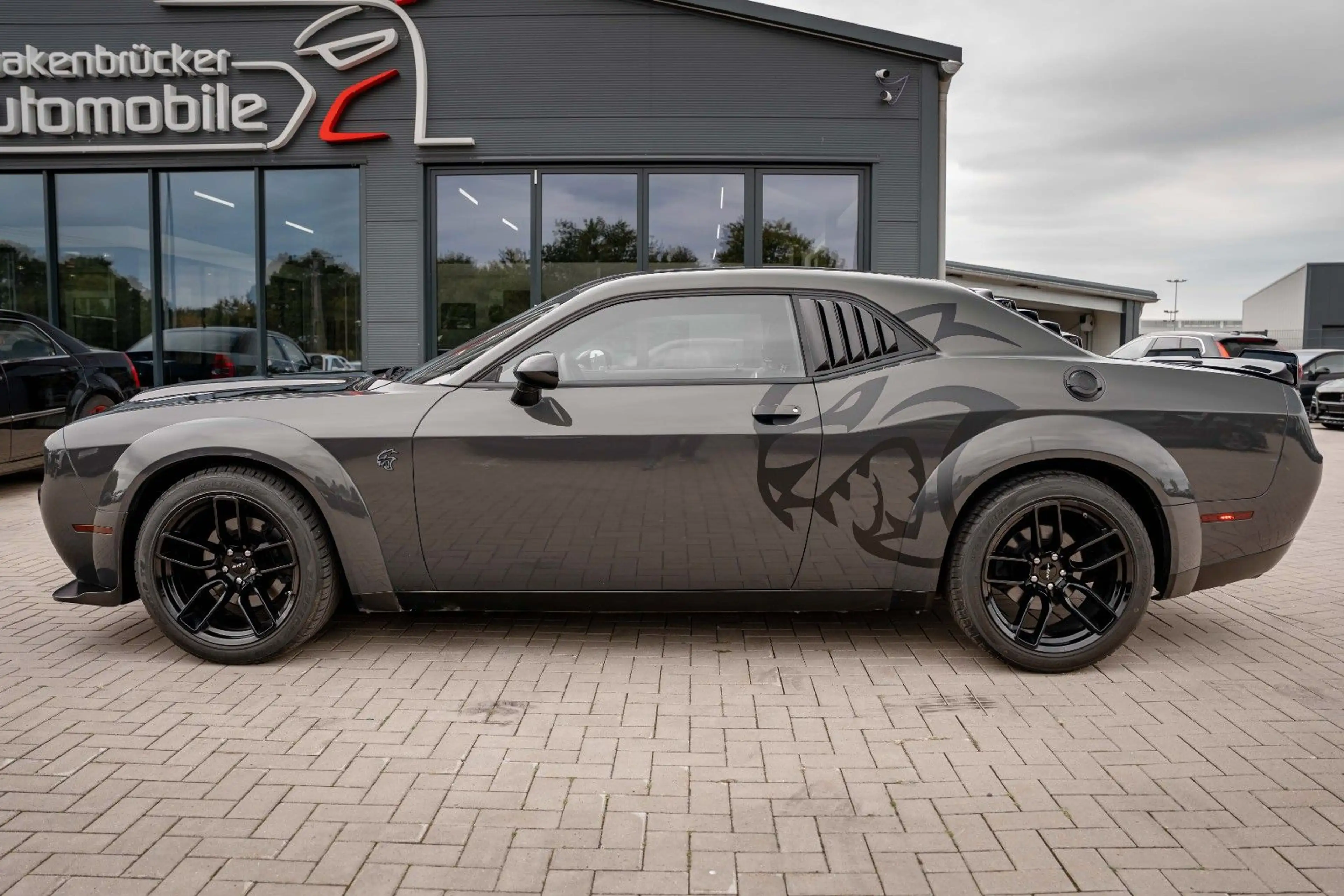 Dodge Challenger 5,7 HEMI WIDEBODY LED — photo 12