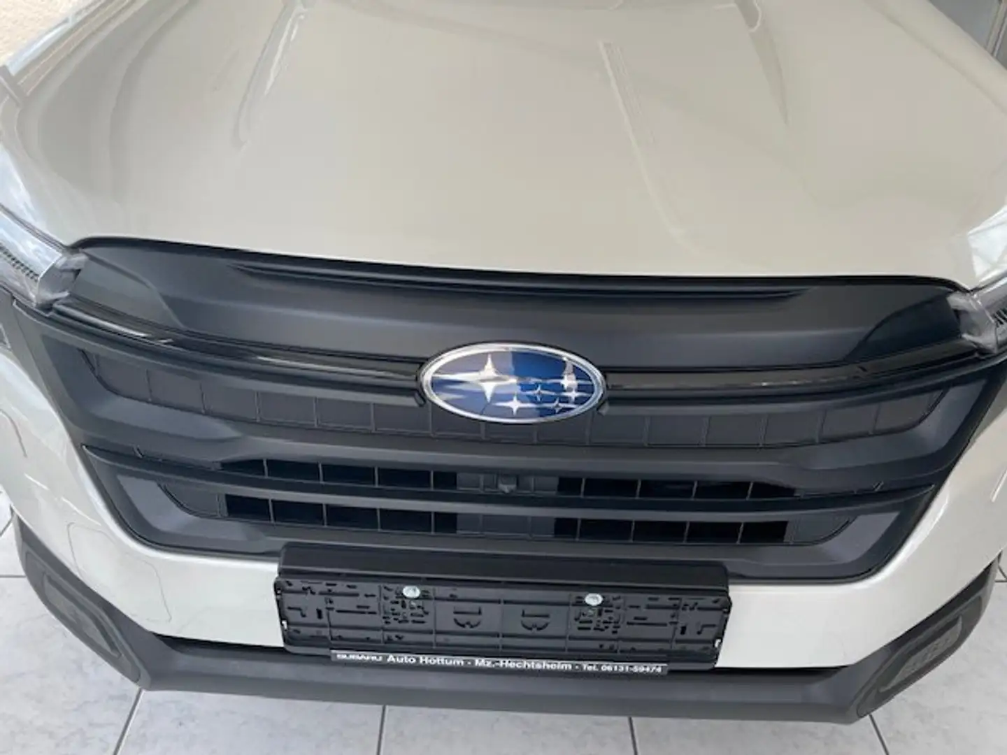 Subaru Forester 2,0ie Exclusive Lineartr. Blanc - 1