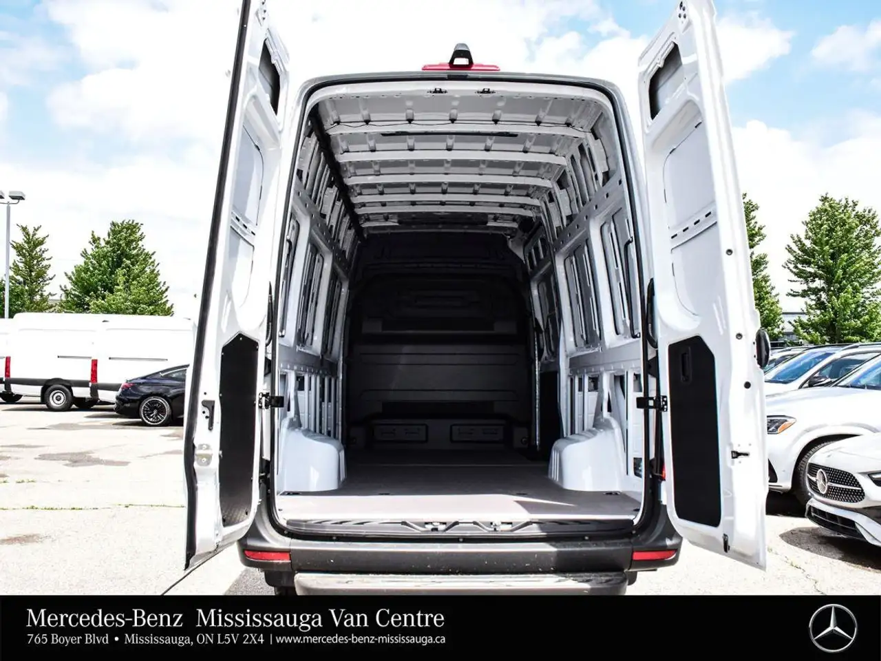 Mercedes-Benz Sprinter снимка Mercedes-Benz Sprinter