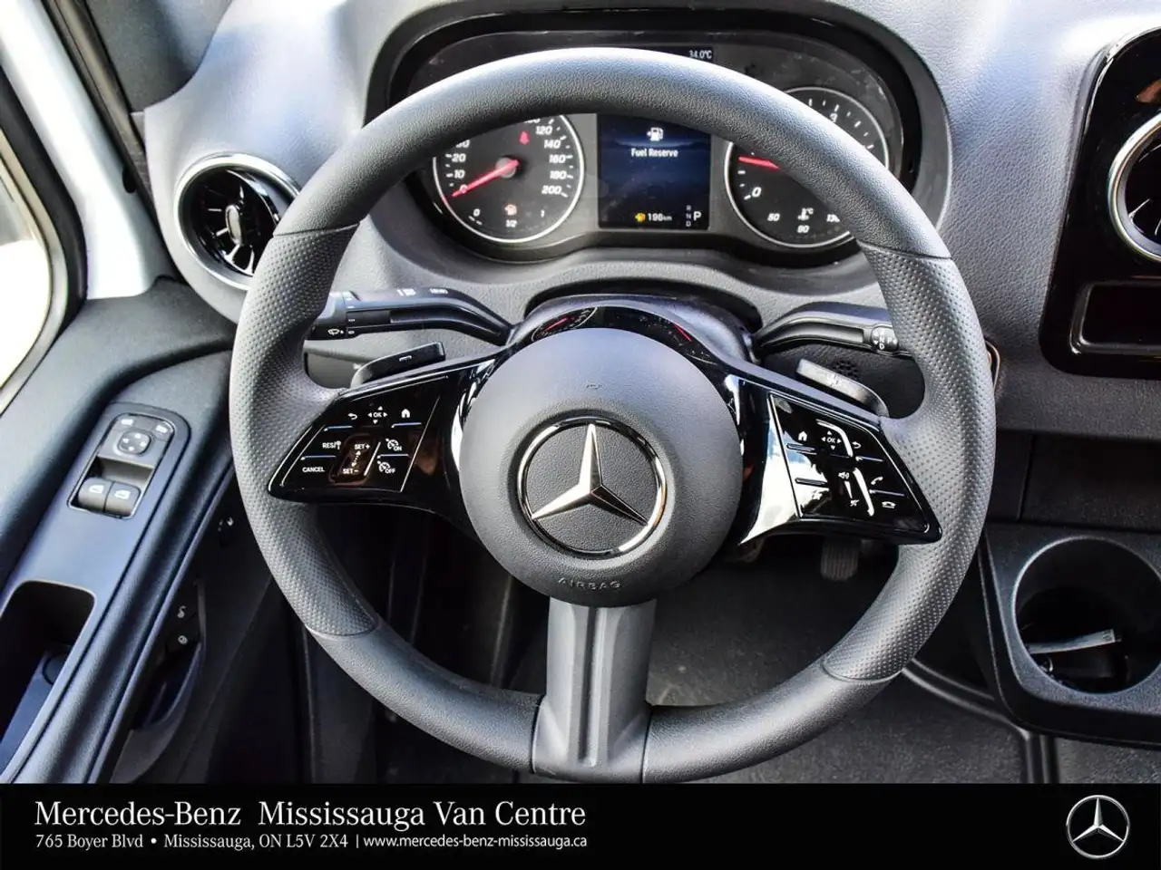 Mercedes-Benz Sprinter снимка Mercedes-Benz Sprinter
