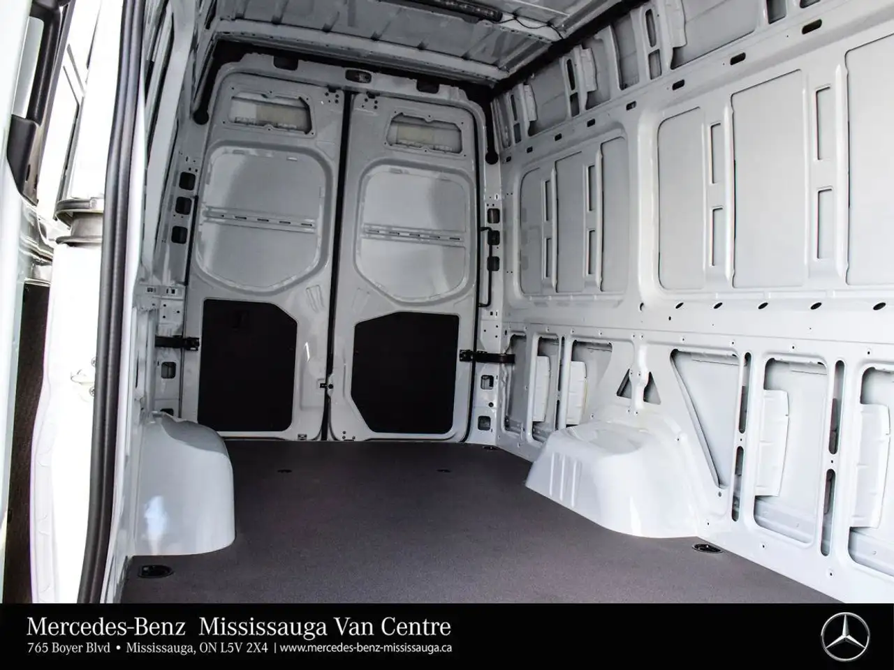 Mercedes-Benz Sprinter снимка Mercedes-Benz Sprinter