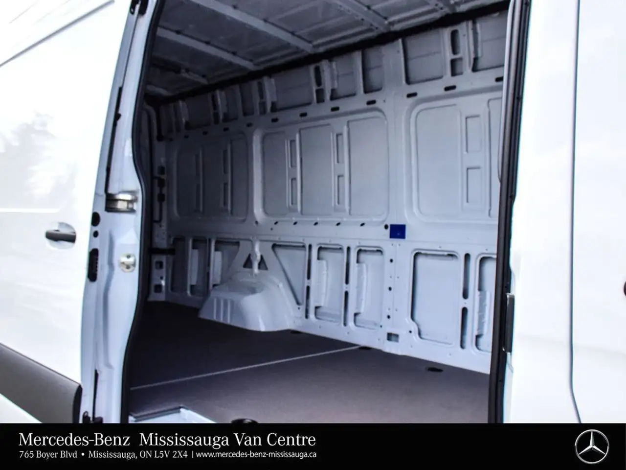 Mercedes-Benz Sprinter снимка Mercedes-Benz Sprinter